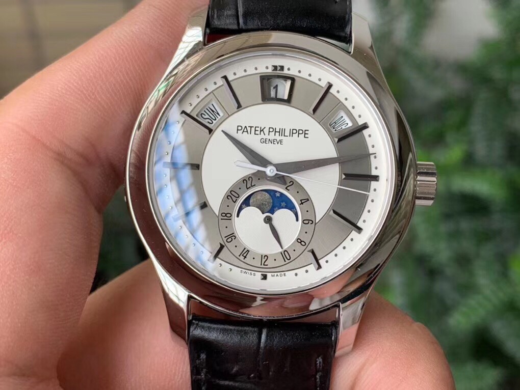 Patek Philippe 5205G-013