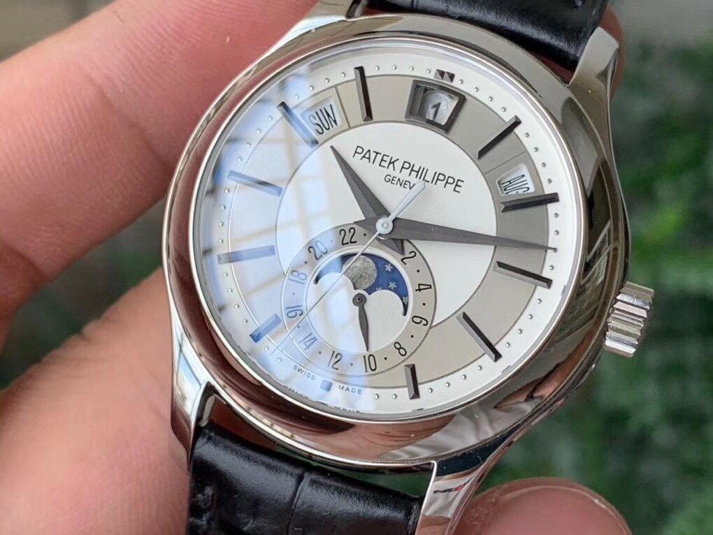 Patek Philippe 5205G-013