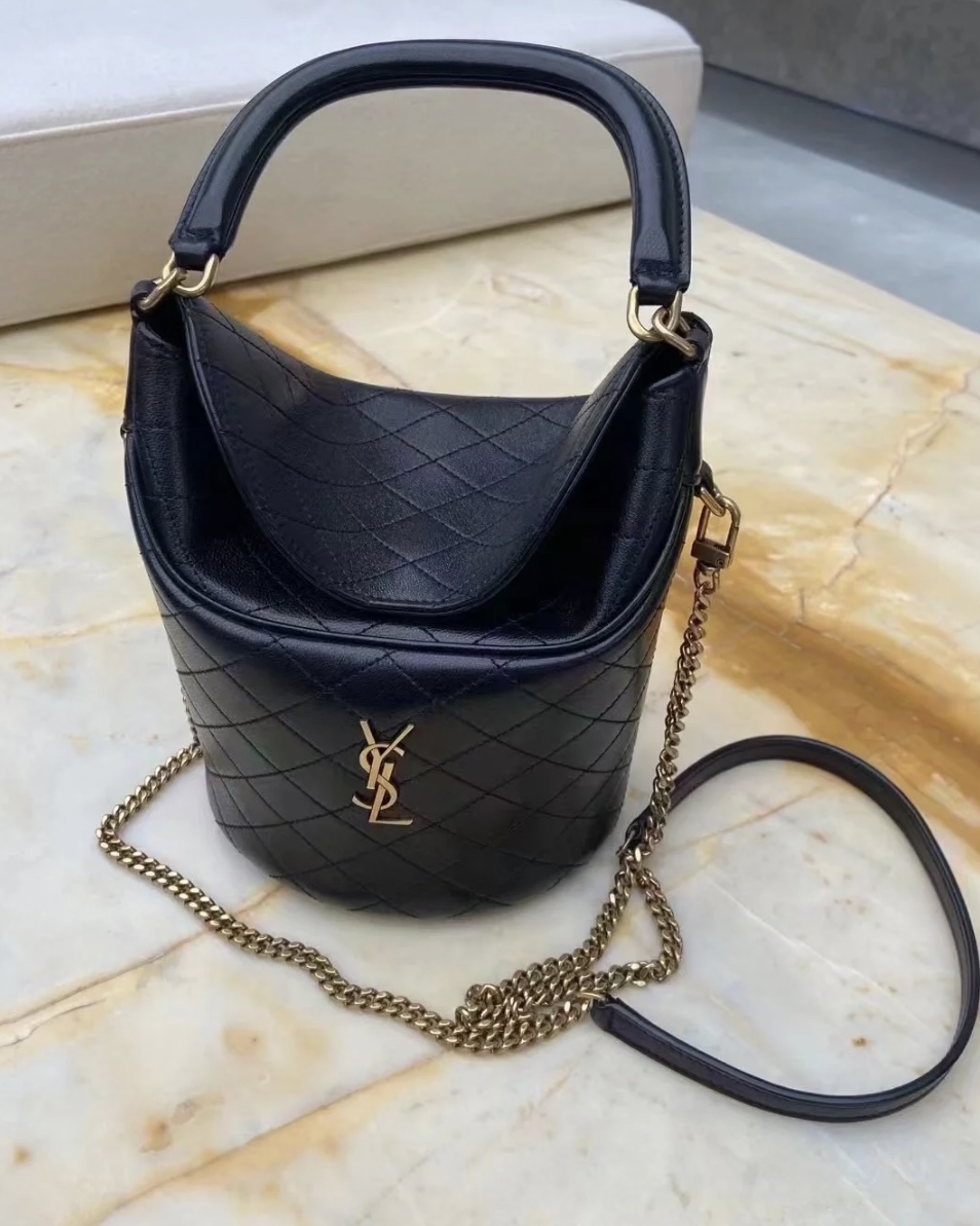 YSL Gaby Handle Bucket Bag 763961M Dimensions: 19x17x15cm