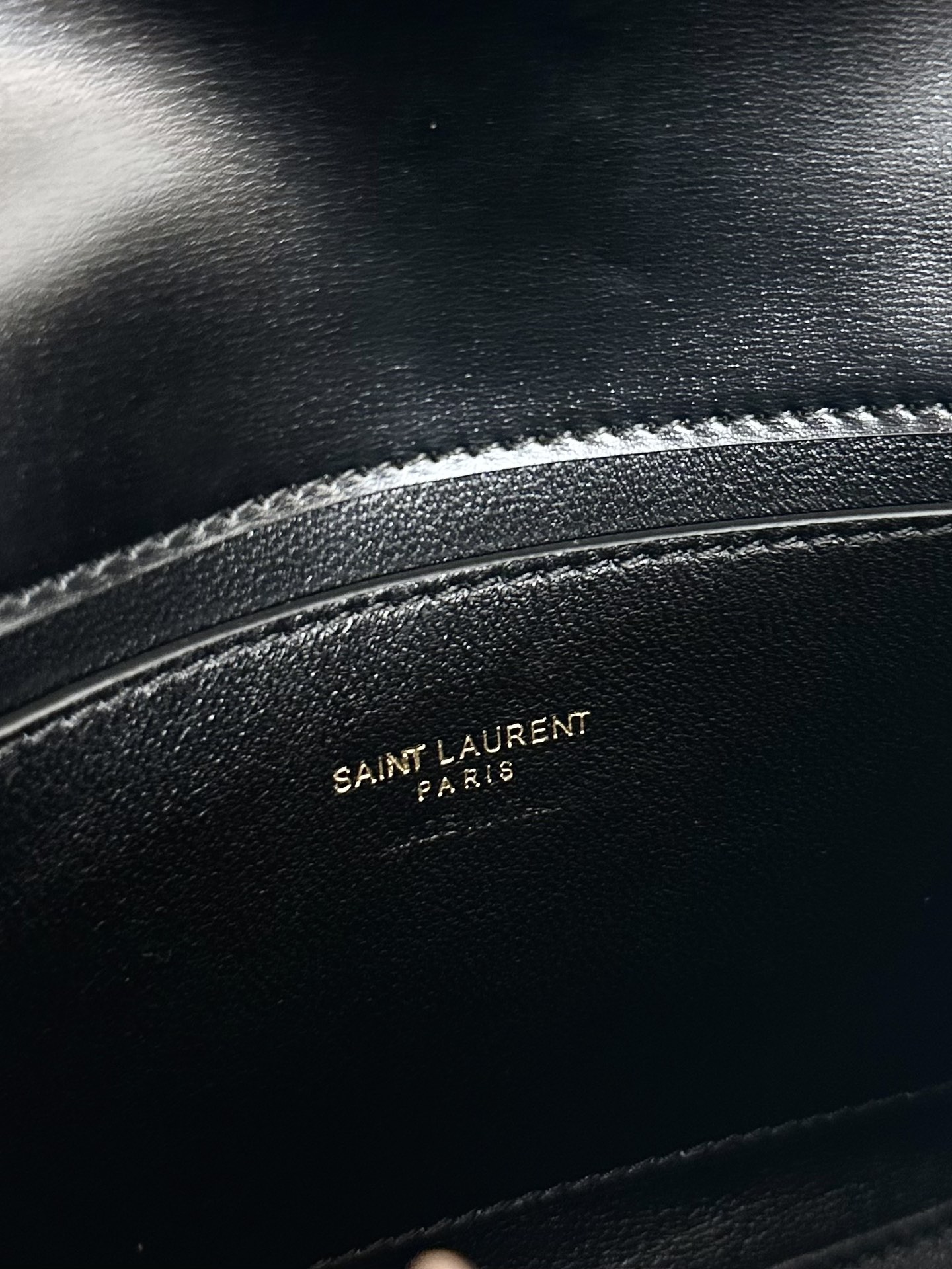 YSL Voltaire Underarm Bag Black Gold   779642m Dimensions: 21×11×4.5cm