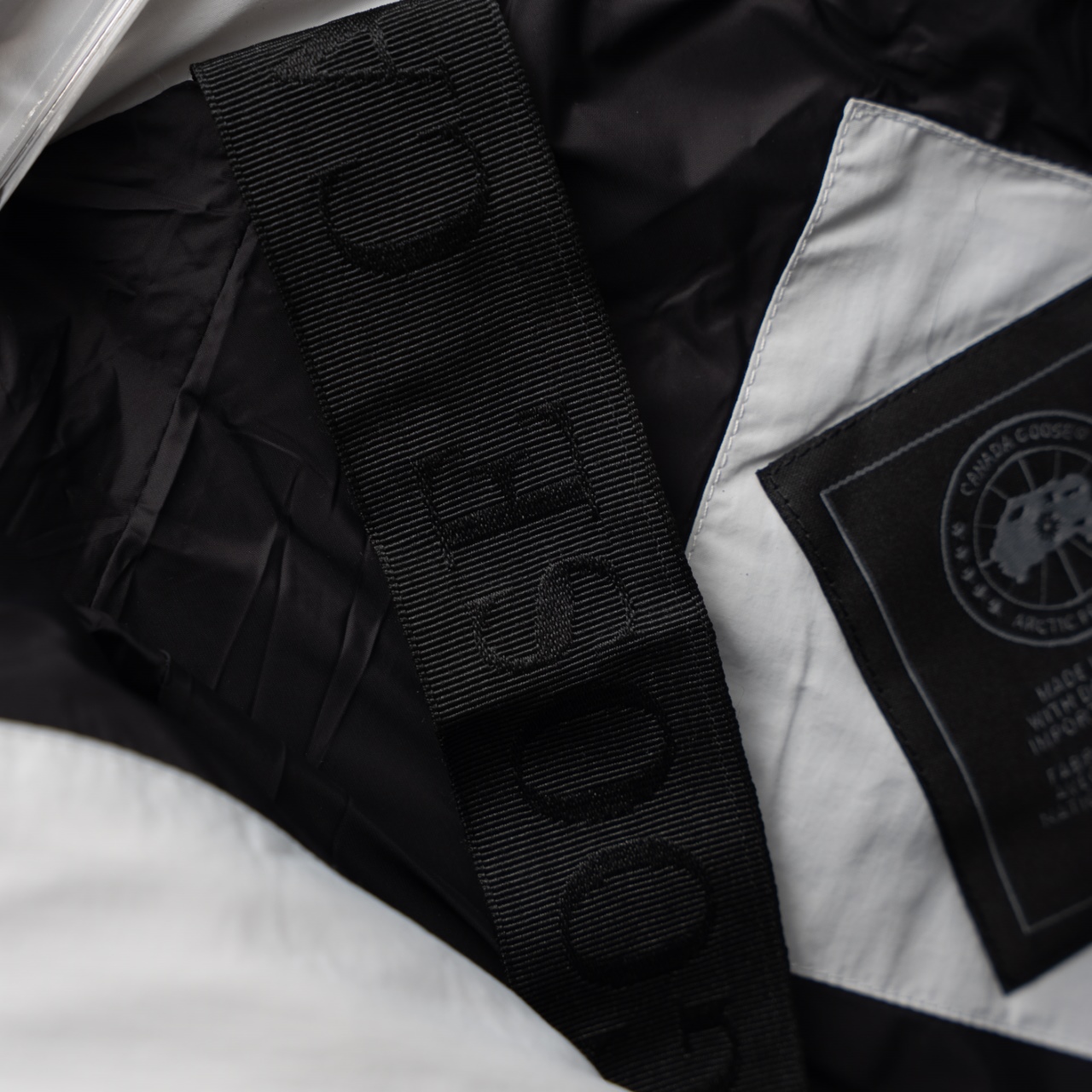 Canada Goose Hooded Down Jacket Worn by Ouyang Nana