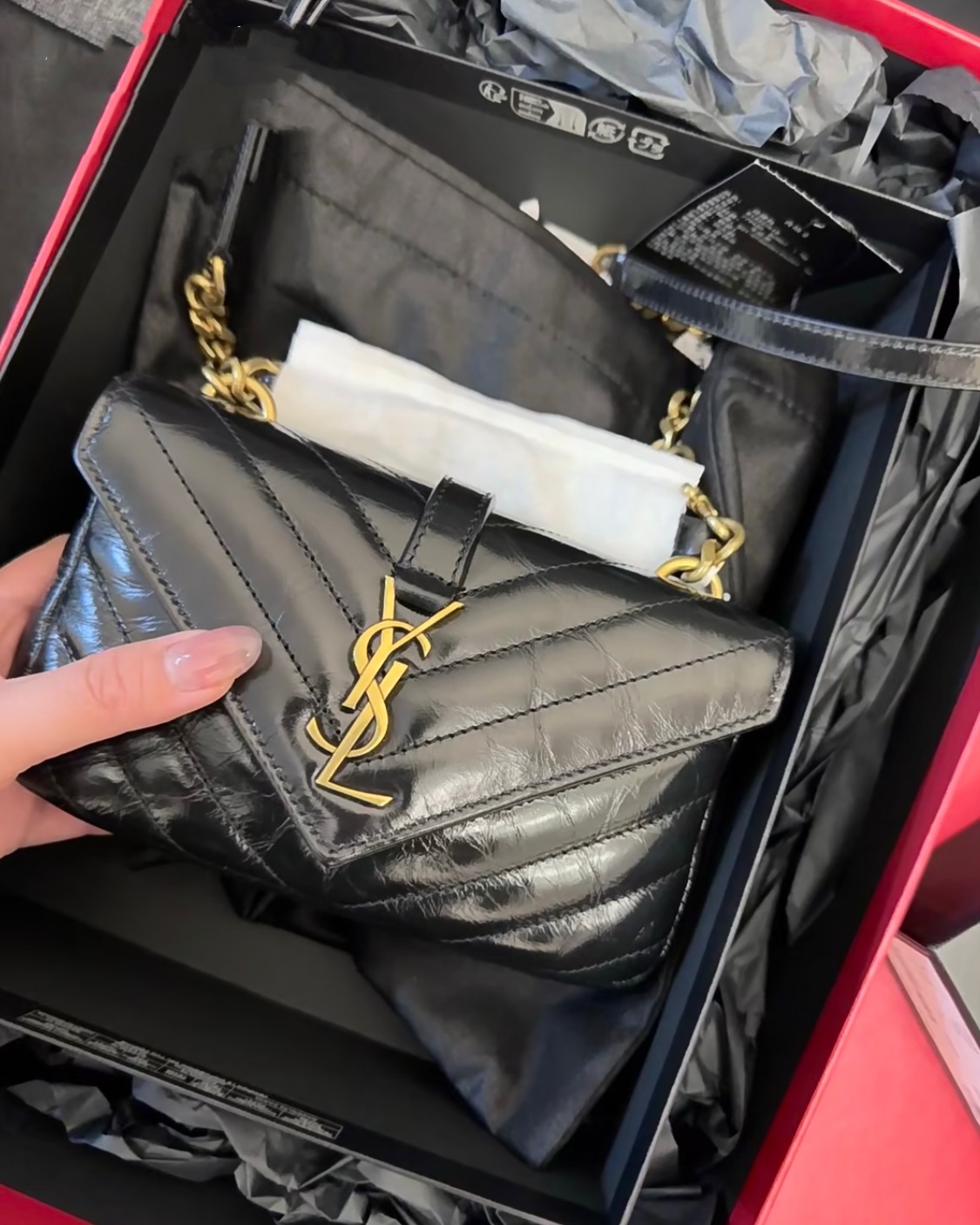 YSL    Mini College Oil-Waxed Leather Chain Messenger Bag 779430m Dimensions: 20x13x3cm