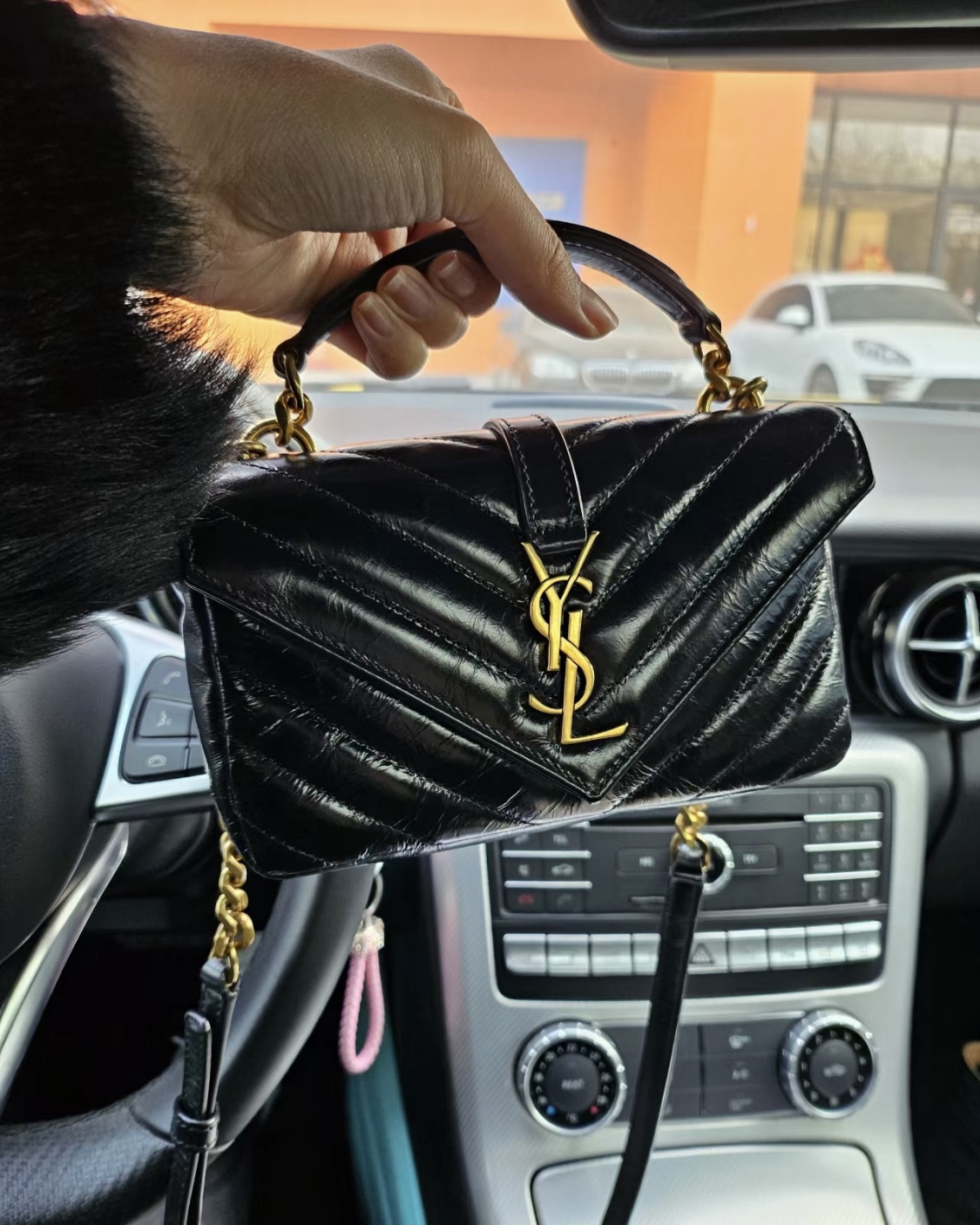 YSL    Mini College Oil-Waxed Leather Chain Messenger Bag 779430m Dimensions: 20x13x3cm