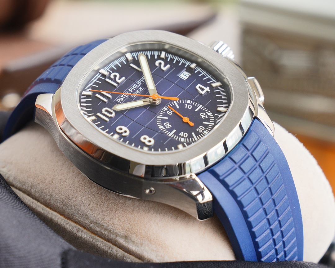 Patek Philippe Aquanaut Series 5968A-001