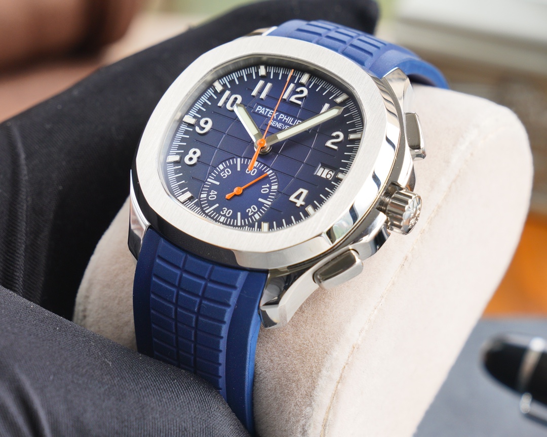Patek Philippe Aquanaut Series 5968A-001