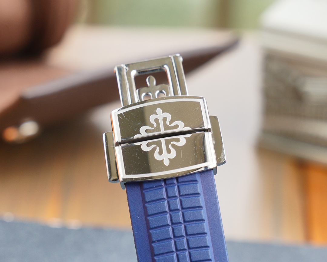 Patek Philippe Aquanaut Series 5968A-001