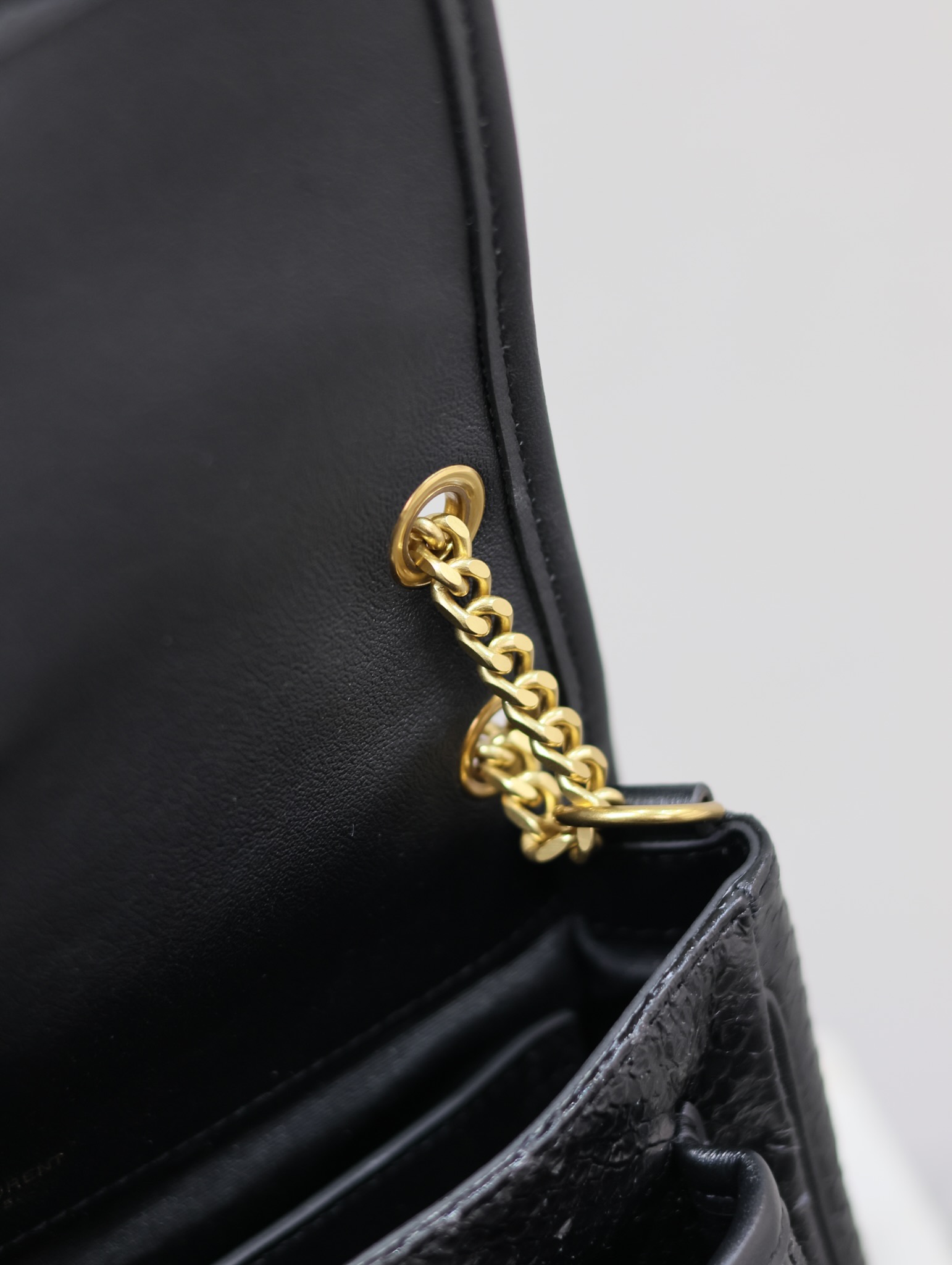 YSL Niki 22cm Black Snake-Print Calfskin with Gold Buckle Style Number: 633151 Dimensions: 22 × 16.5 × 12 cm