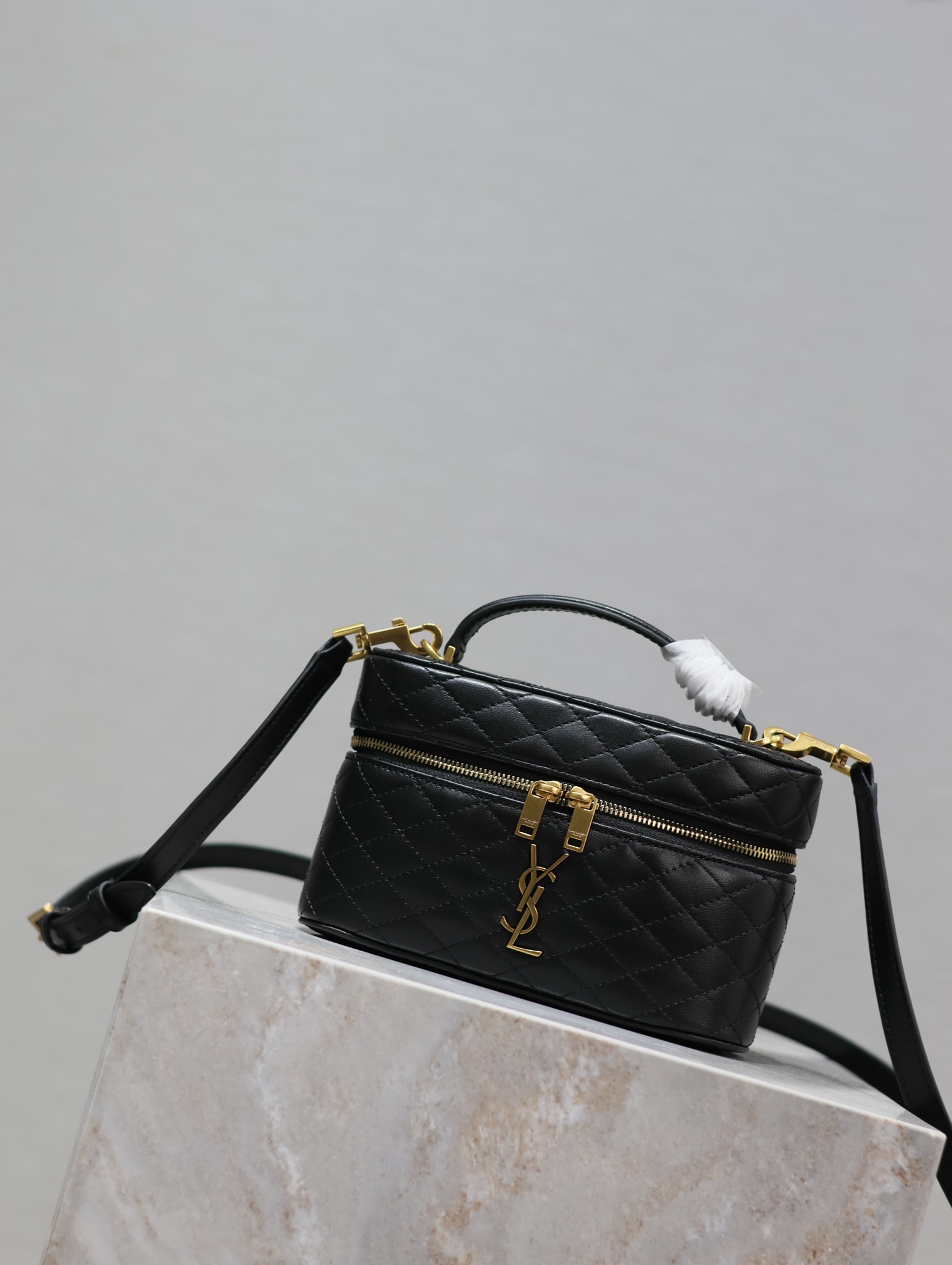 YSL【Black】 GABY MINI Box Bag Style No.: 766731 Dimensions: 18x11x6.5cm