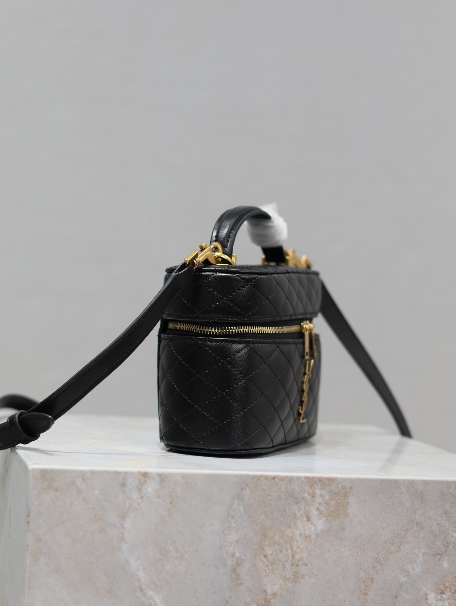 YSL【Black】 GABY MINI Box Bag Style No.: 766731 Dimensions: 18x11x6.5cm