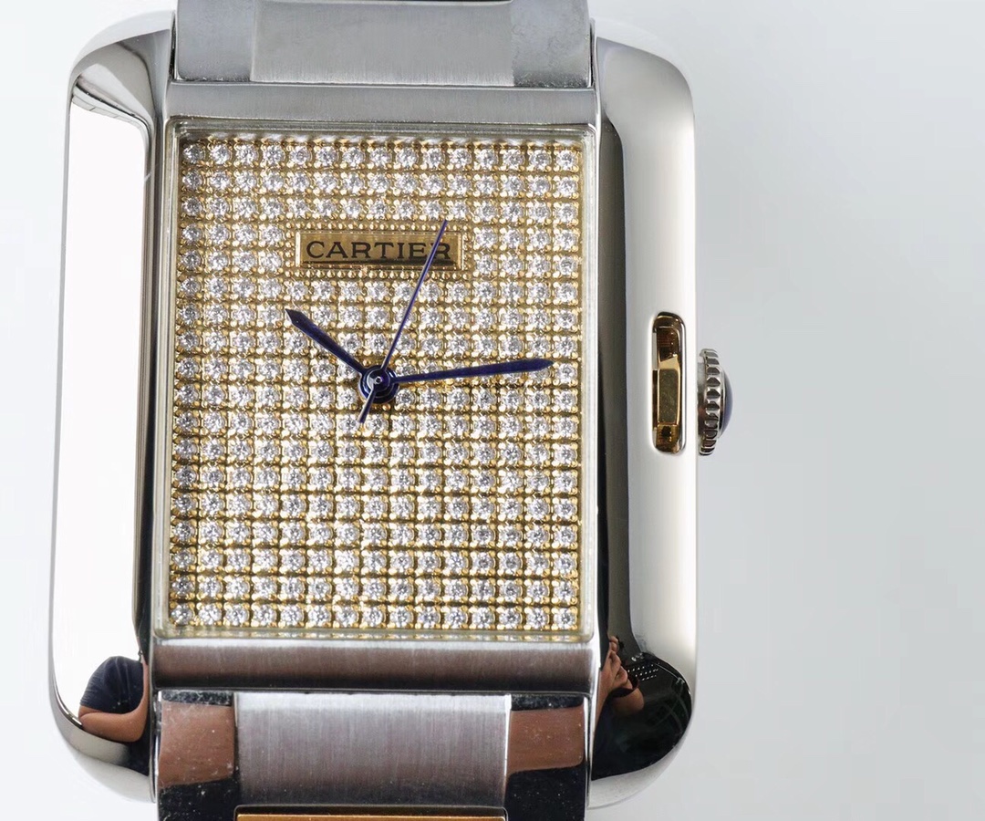 Cartier Tank Stardust Automatic 35mm × 11mm – 316L Steel Men’s Watch with Sapphire Crystal, Exhibition Caseback, and Swiss-Grade Waterproof Performance