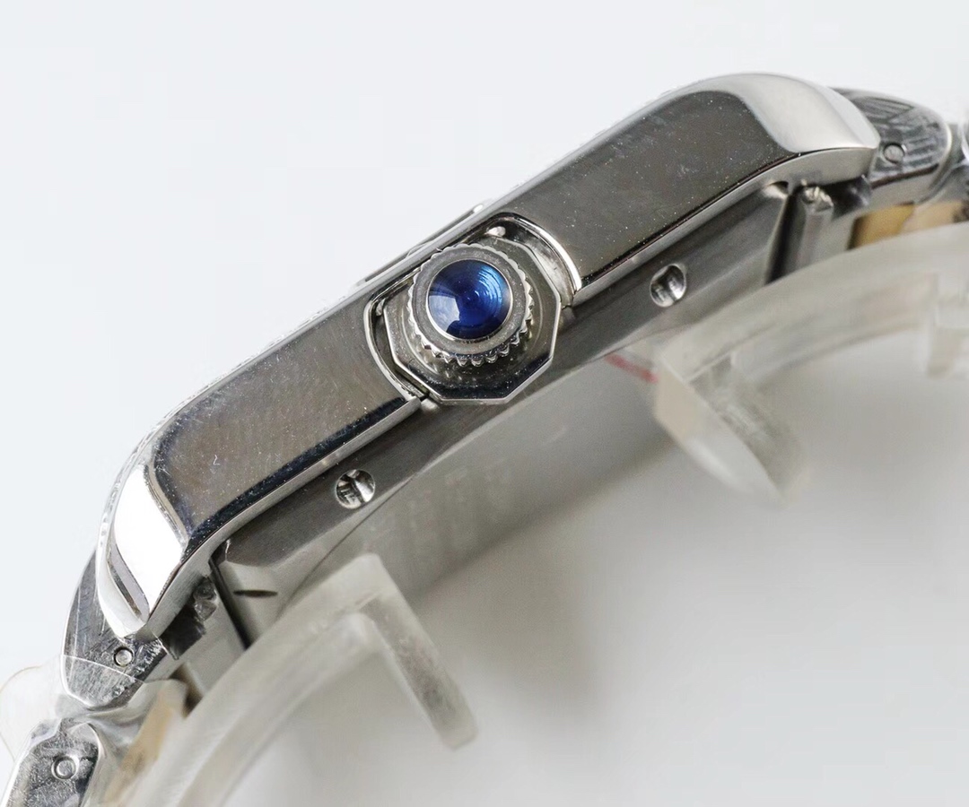 Cartier Tank Stardust Automatic 35mm × 11mm – 316L Steel Men’s Watch with Sapphire Crystal, Exhibition Caseback, and Swiss-Grade Waterproof Performance