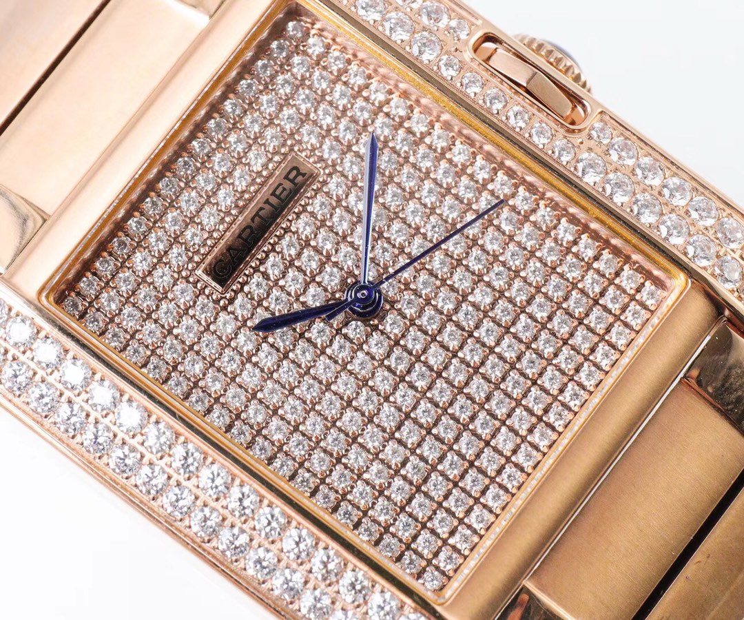 Cartier Tank Stardust Automatic 35mm × 11mm – 316L Steel Men’s Watch with Sapphire Crystal, Exhibition Back, and Swiss-Grade Waterproof Craftsmanship