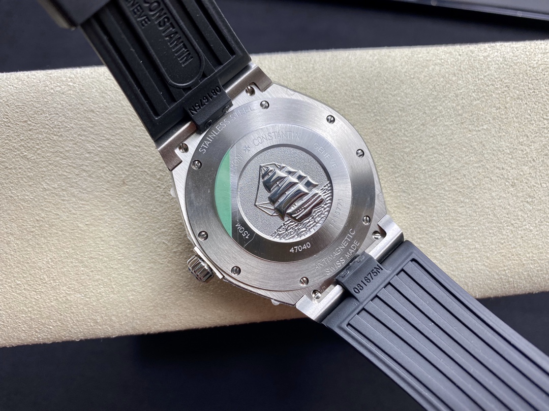 Vacheron Constantin Overseas Collection 42mm×9.7mm｜8F Production Stainless Steel Case Three-Hand Date Dial Imported Movement Case Back Engraved with Sailboat Pattern Stainless Steel Buckle Sapphire Crystal