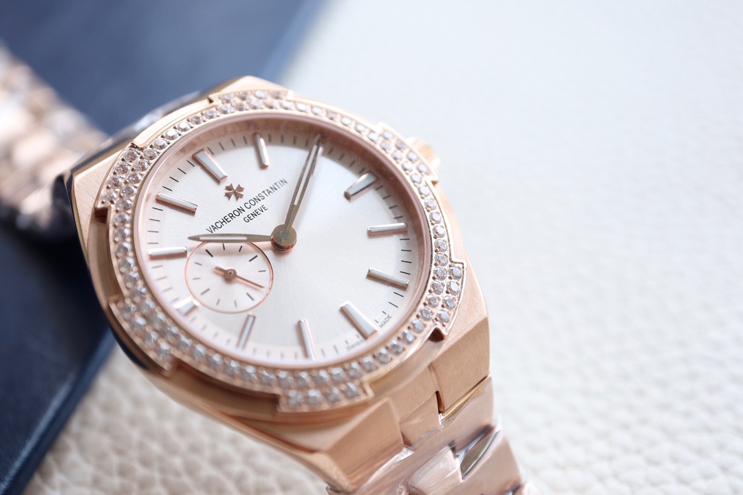 Vacheron Constantin Overseas Ladies Rose Gold Watch - Diamond Bezel, Silver Dial, Stainless Steel Bracelet Case diameter 36x10.8mm