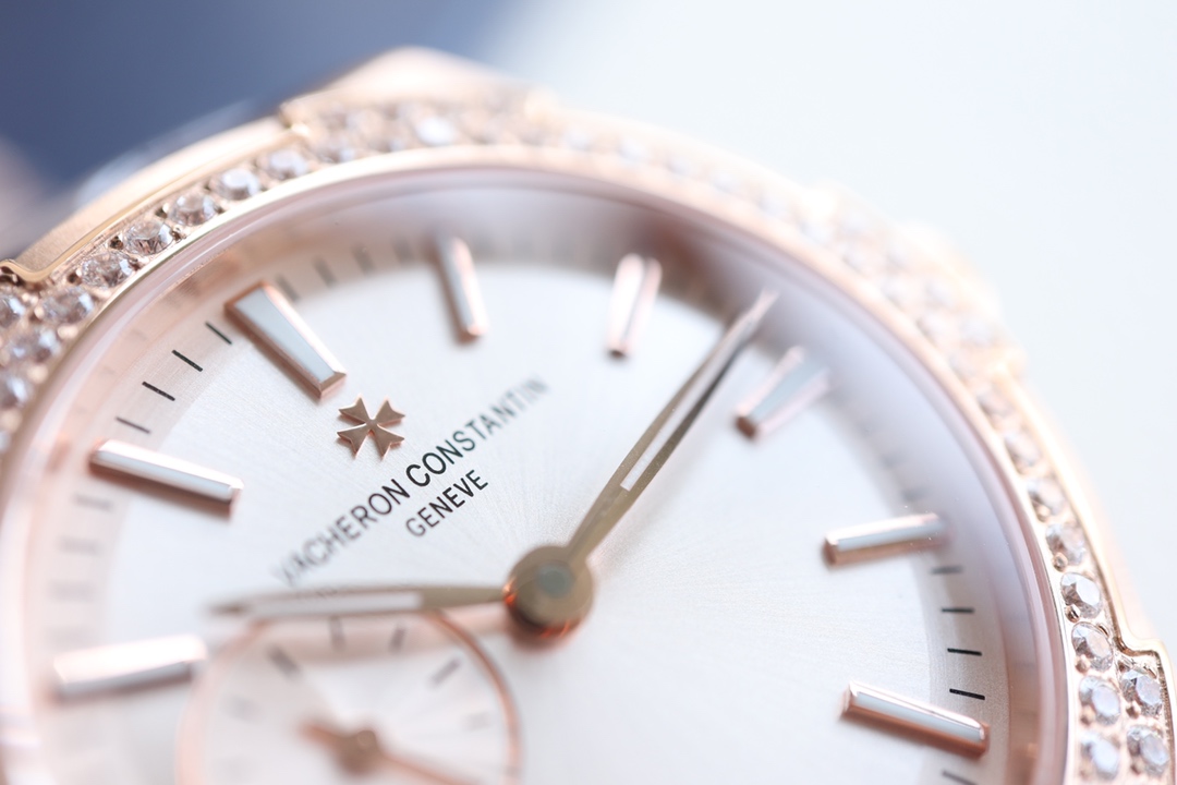 Vacheron Constantin Overseas Ladies Rose Gold Watch - Diamond Bezel, Silver Dial, Stainless Steel Bracelet Case diameter 36x10.8mm