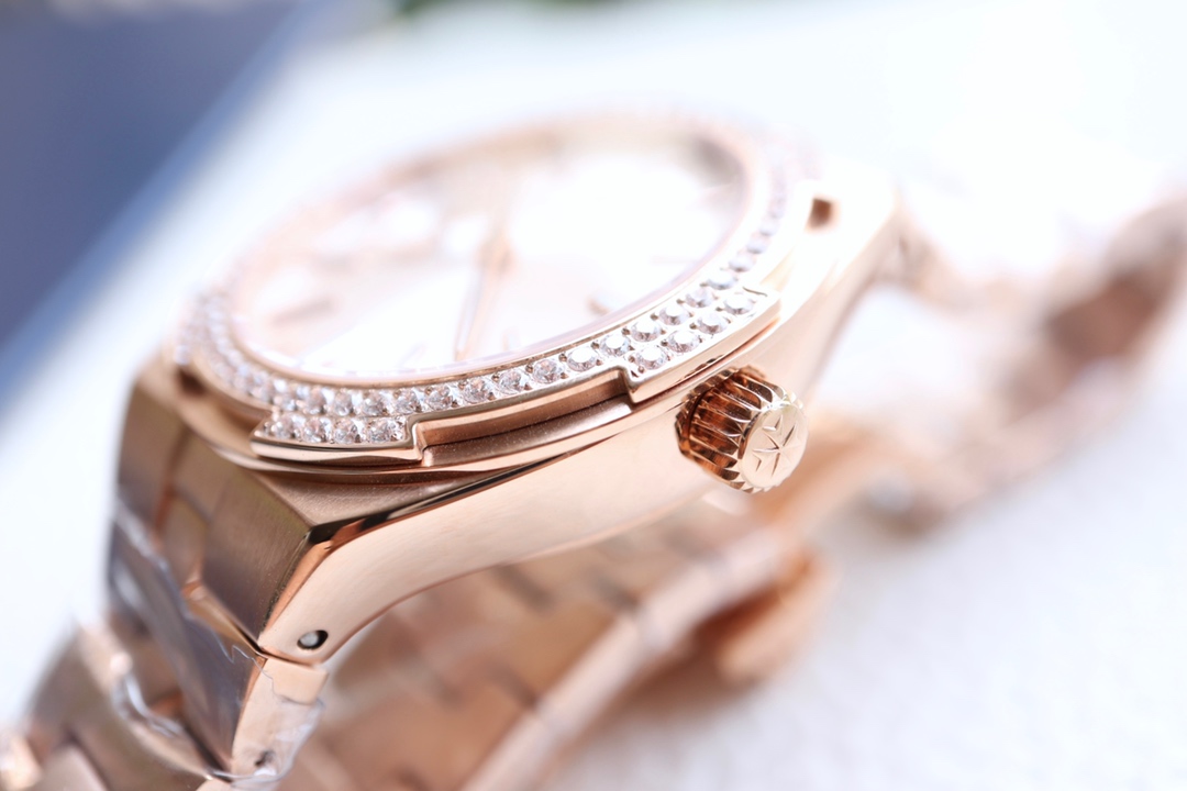 Vacheron Constantin Overseas Ladies Rose Gold Watch - Diamond Bezel, Silver Dial, Stainless Steel Bracelet Case diameter 36x10.8mm