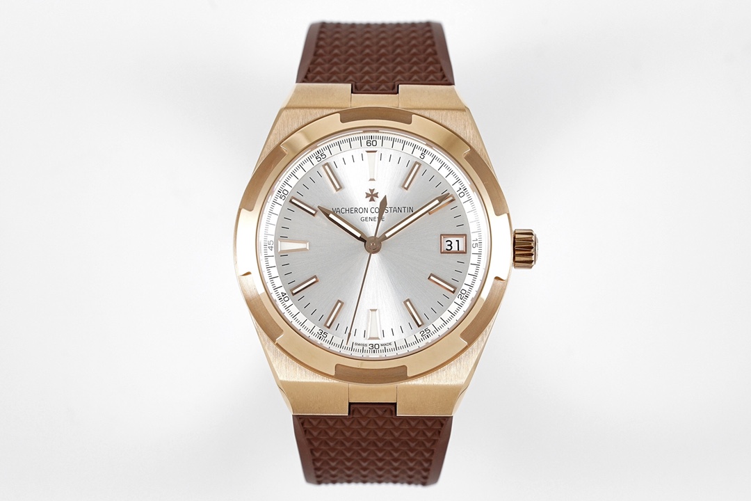 Vacheron Constantin Overseas - 18K Rose Gold, Rubber Strap, Date Display, Silver Dial Case Diameter 41mm