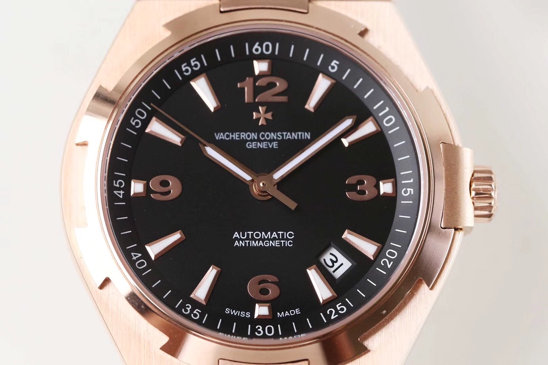 Vacheron Constantin Overseas Watch - 18K Rose Gold Case, Black Rubber Strap, Automatic Antimagnetic Movement, Black Dial with Date  Diameter 42mm x Thickness 9.7mm