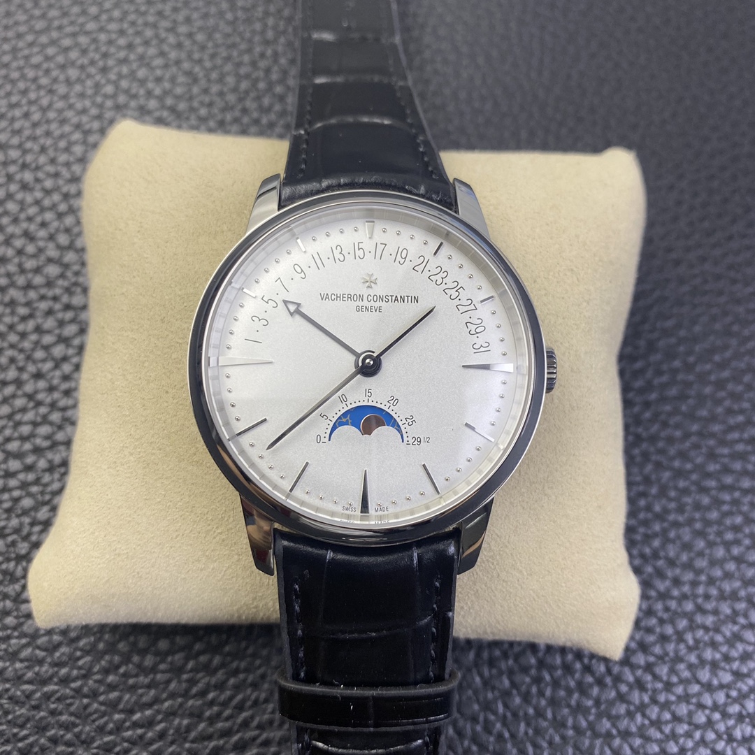 Vacheron Constantin Heritage Watch - Stainless Steel Case, Black Alligator Strap, Moon Phase & Date Display, Silver Dial Diameter 42.5 mm