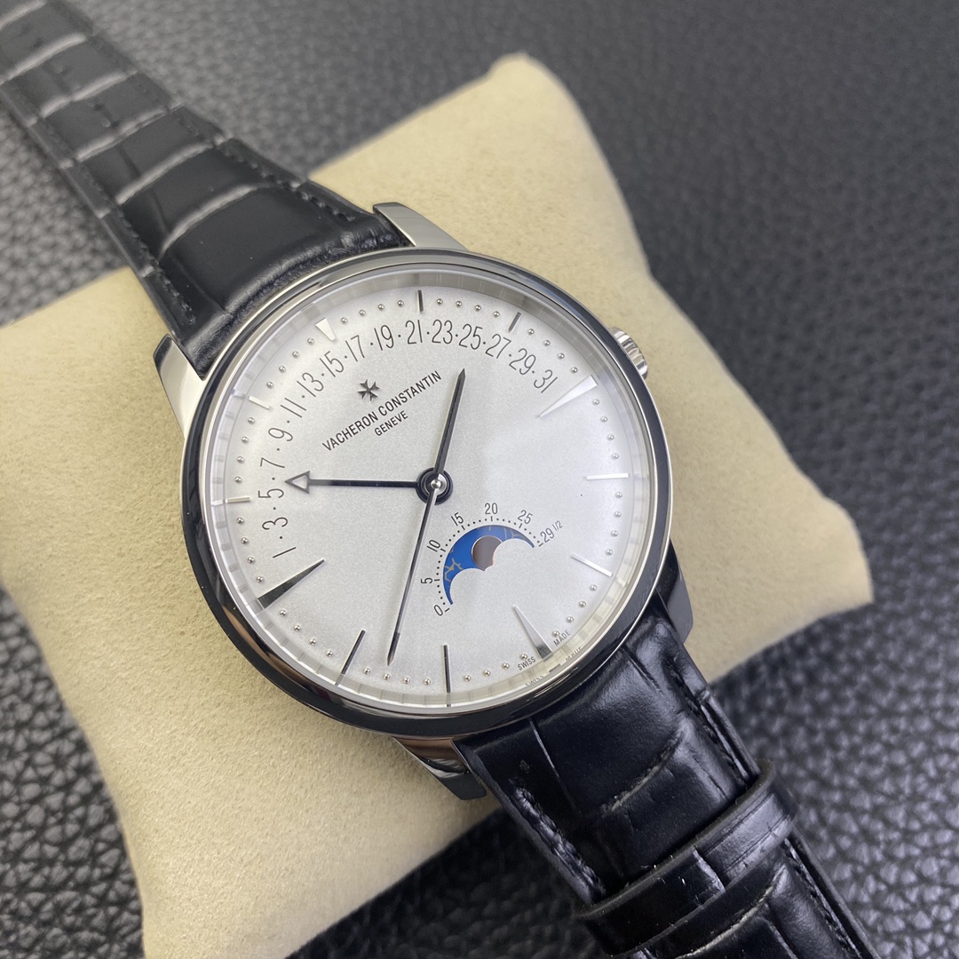 Vacheron Constantin Heritage Watch - Stainless Steel Case, Black Alligator Strap, Moon Phase & Date Display, Silver Dial Diameter 42.5 mm