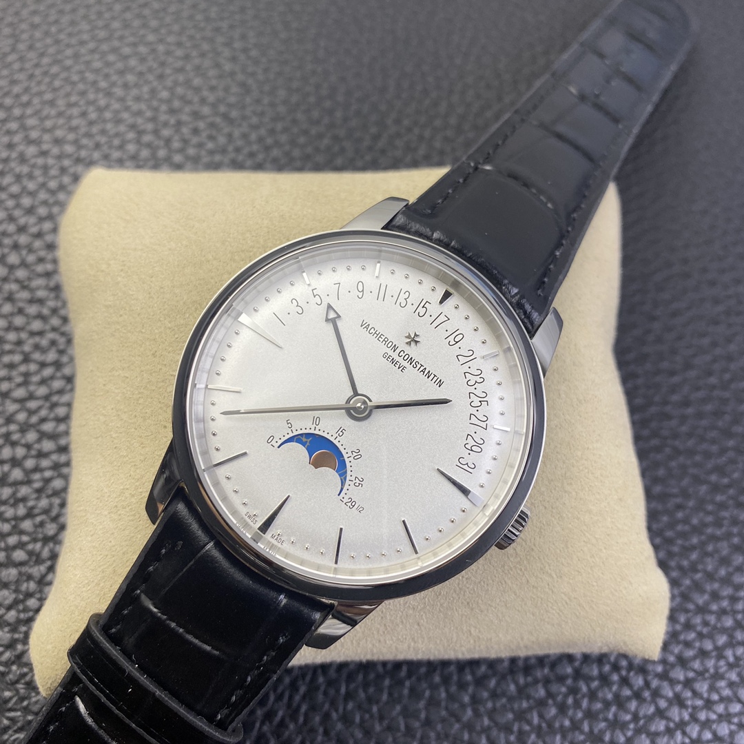Vacheron Constantin Heritage Watch - Stainless Steel Case, Black Alligator Strap, Moon Phase & Date Display, Silver Dial Diameter 42.5 mm