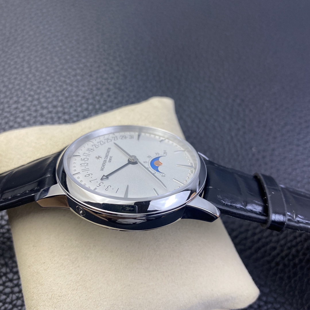 Vacheron Constantin Heritage Watch - Stainless Steel Case, Black Alligator Strap, Moon Phase & Date Display, Silver Dial Diameter 42.5 mm