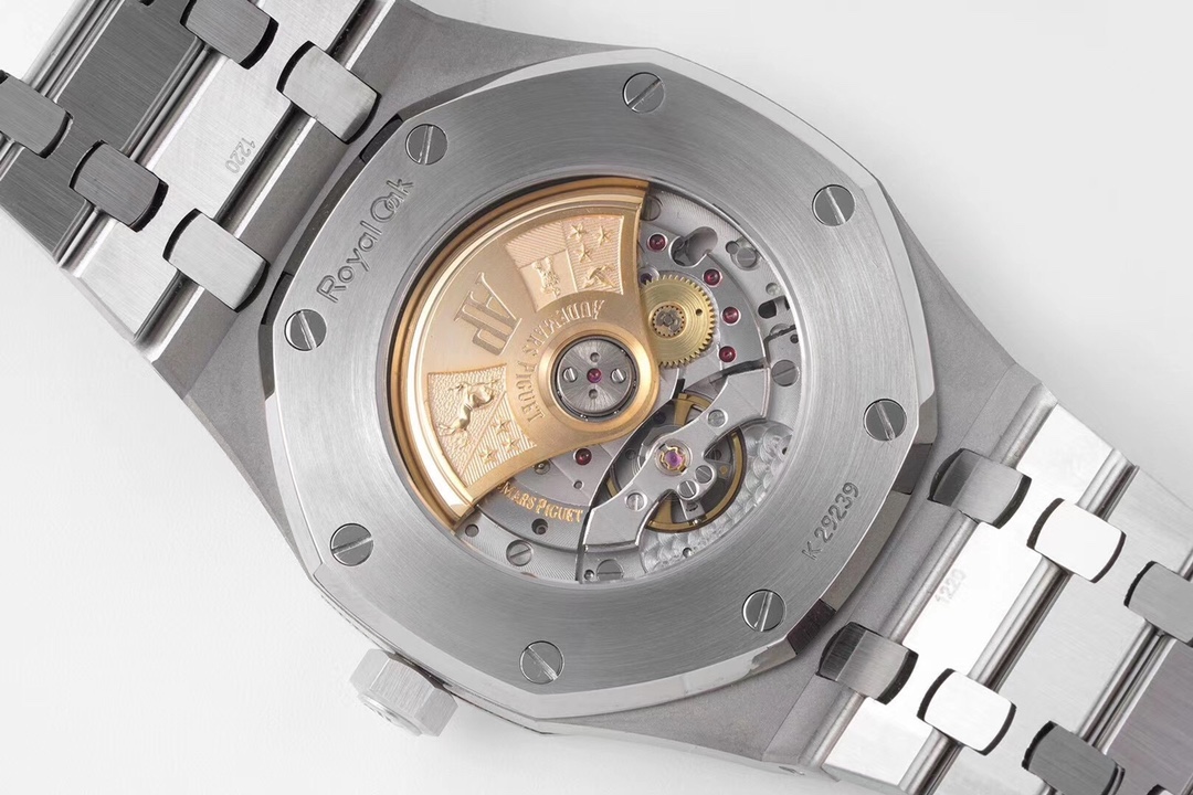 AUDEMARS PIGUET Royal Oak Watch - Stainless Steel Case & Bracelet, Automatic Movement, Date Display, Silver Grid Dial  Diameter 41 mm