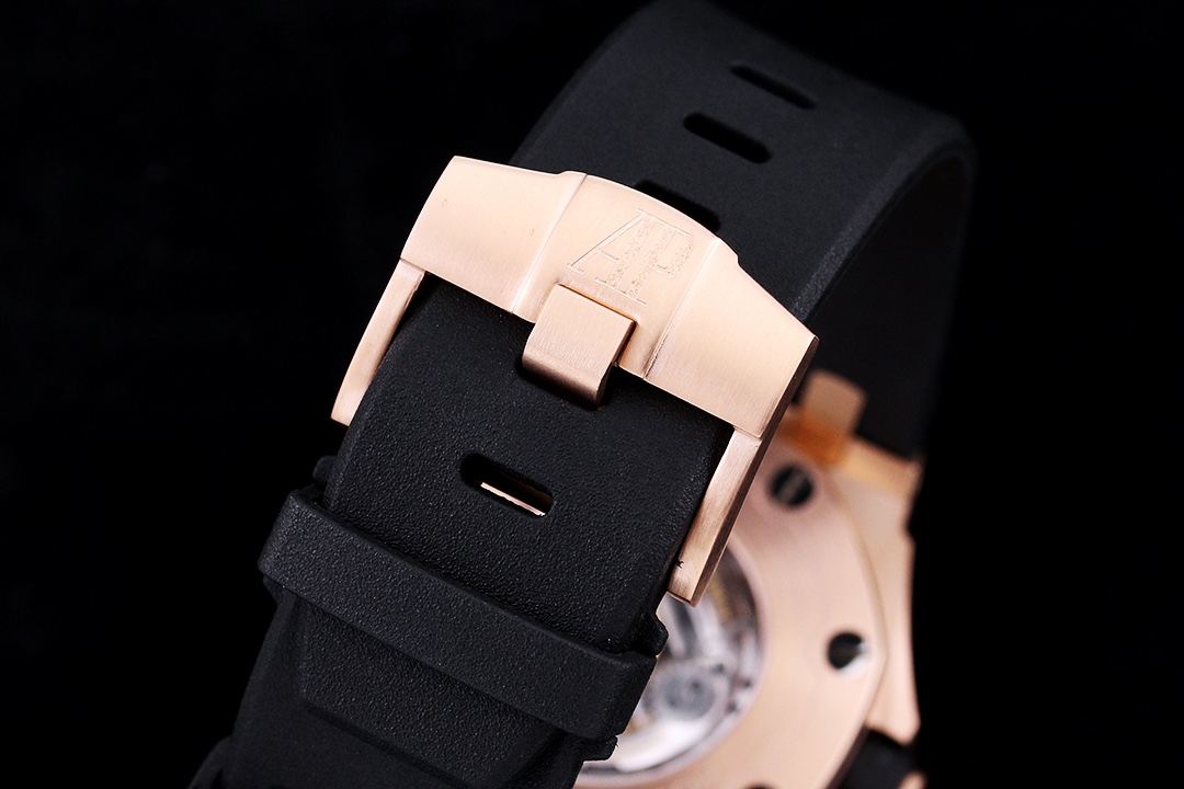 Audemars Piguet Royal Oak Offshore Men's Mechanical Wristwatch, Size 42MM x 14MM