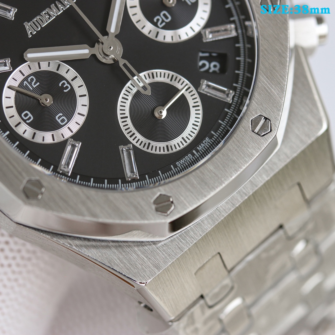 AUDEMARS PIGUET Royal Oak Chronograph Watch - 38mm Stainless Steel Case & Bracelet, Black Dial, Date Display