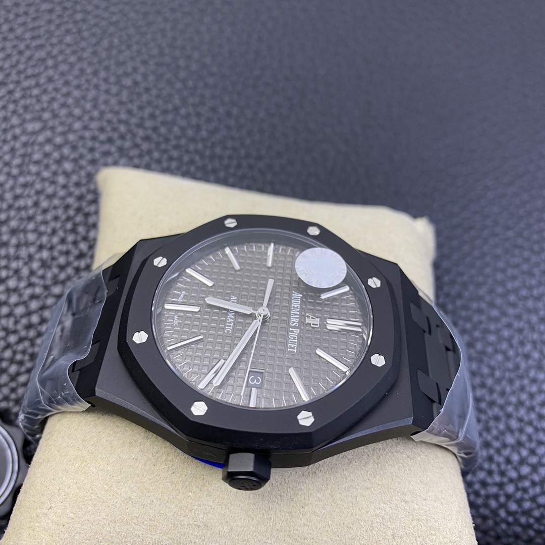AUDEMARS PIGUET Royal Oak Watch - 41mm Black Ceramic Case & Bracelet, Grid Dial, Date Display, Automatic Movement