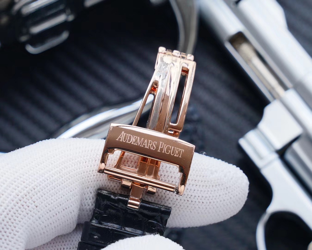 AUDEMARS PIGUET Jules Audemars Dress Watch - 39mm, 18K Rose Gold, Black Dial, Date Window, Swiss Made