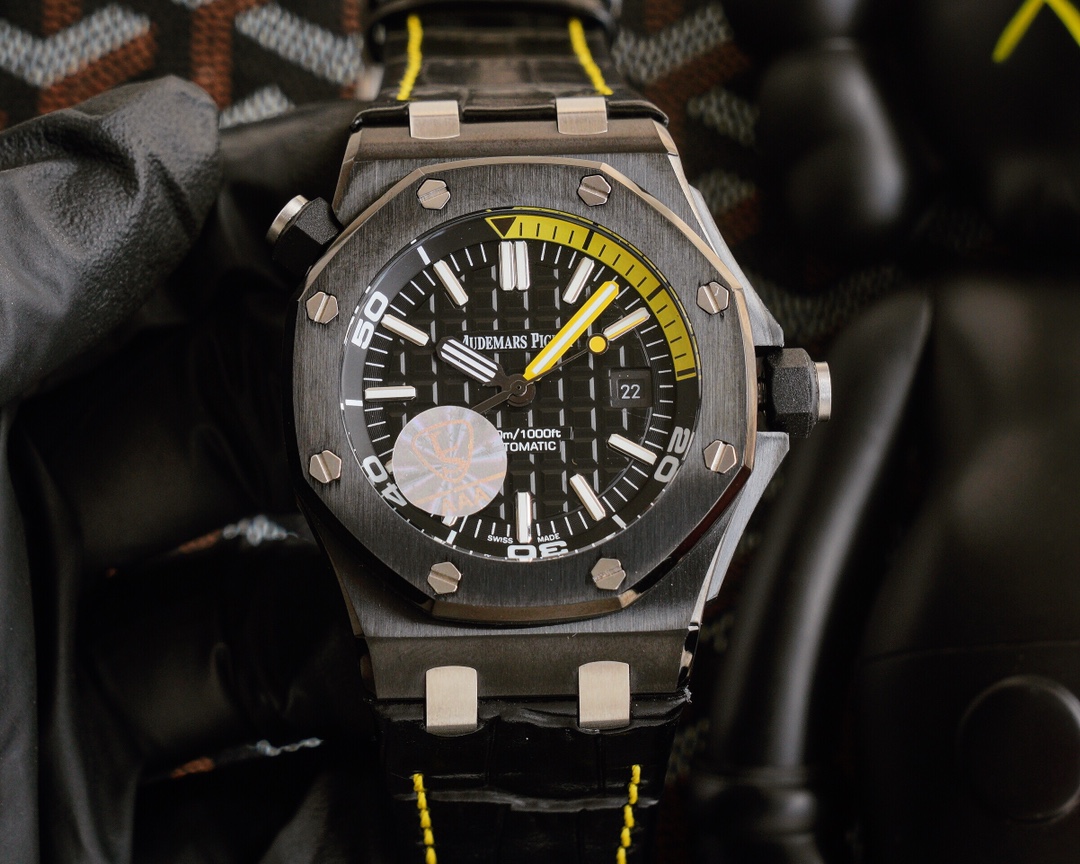 AUDEMARS PIGUET Royal Oak Offshore Dive Watch - 42mm, Black Dial with Yellow Accents, Automatic Movement, Date Window, Swiss Made