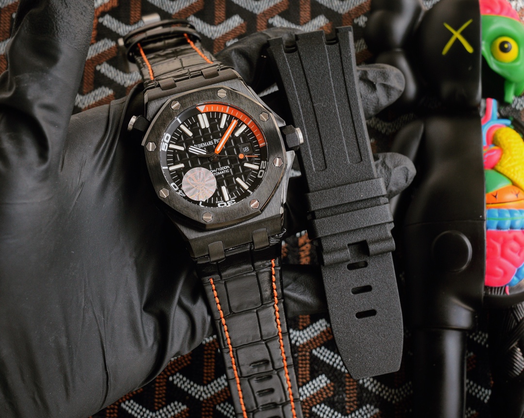 AUDEMARS PIGUET Royal Oak Offshore Dive Watch - 42mm, Black Dial with Yellow Accents, Automatic Movement, Date Window, Swiss Made