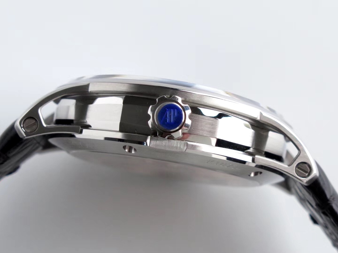 AUDEMARS PIGUET Jules Audemars Watch - 39mm Stainless Steel Case, Black Alligator Strap, Black Dial, Date Display