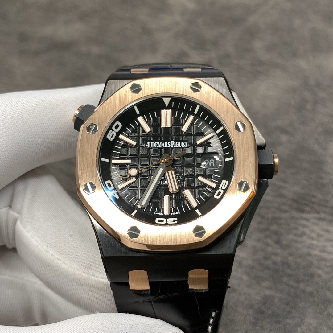 AUDEMARS PIGUET Royal Oak Offshore Dive Watch - 42mm Black Ceramic & 18K Rose Gold Case, Black Grid Dial, Date Display, Black Rubber Strap