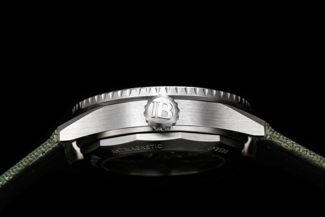 Blancpain Fifty Fathoms Bathyscaphe 43.6mm Ceramic Watch – Green Dial, Canvas Strap (Ref. 5000-0153-B52A)