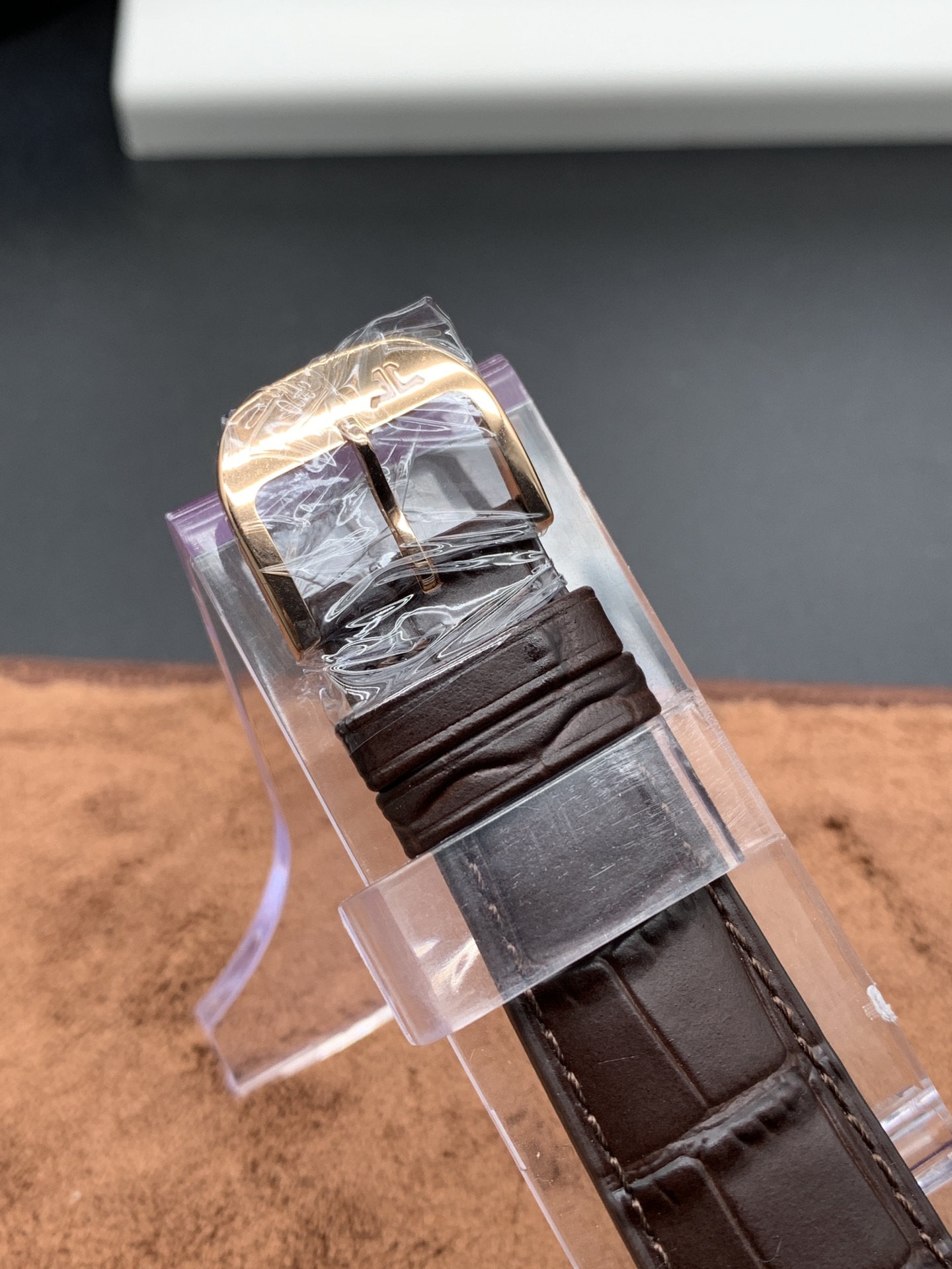 Jaeger-LeCoultre Automatic Watch - Yellow Gold Case, Moon Phase Function, Ivory Dial, Swiss Made