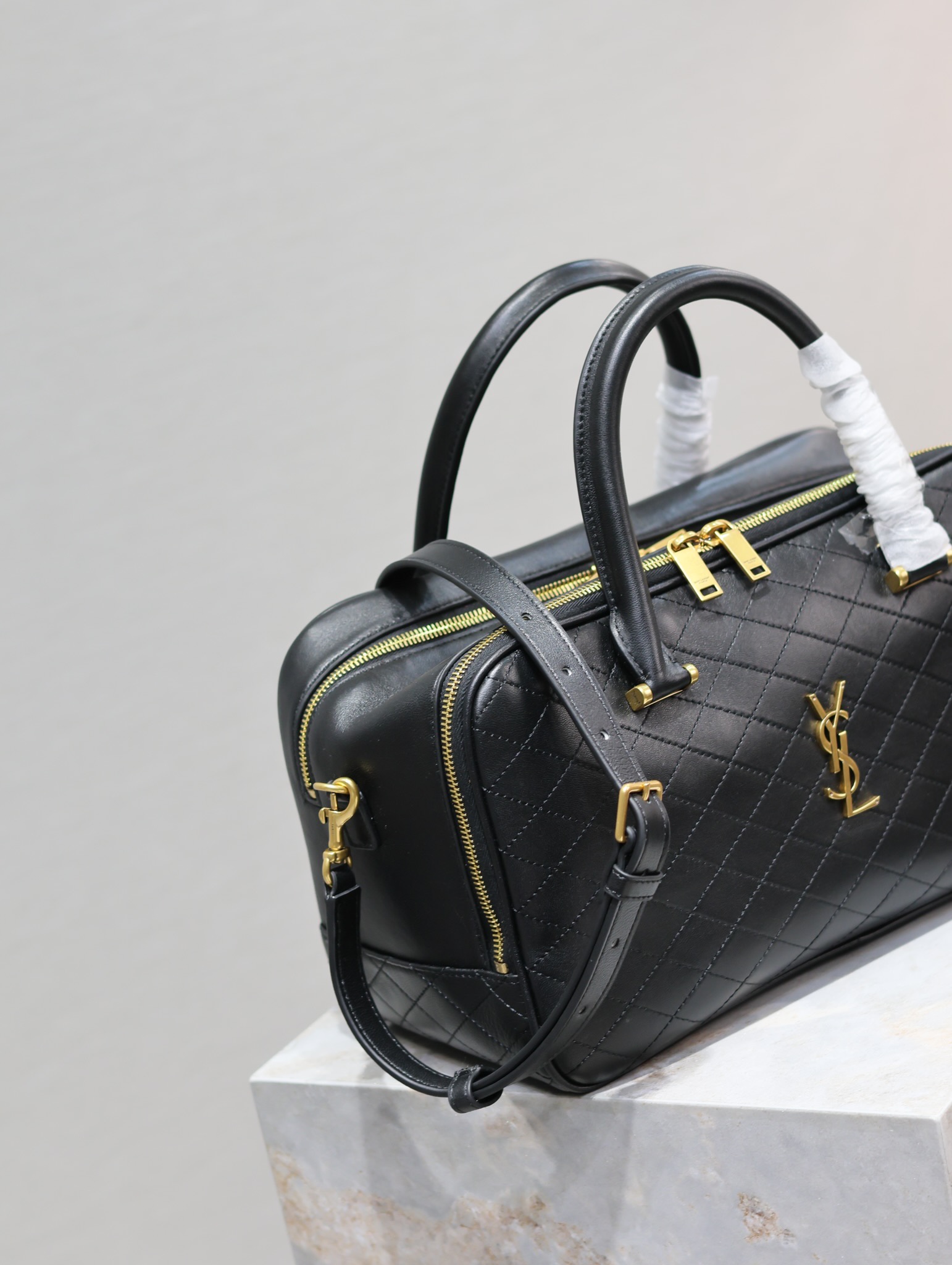 YSL【Black】 New Liya Vintage Luggage Bag｜Bowling Bag Style No.: 766785 Dimensions: 31x16x13cm