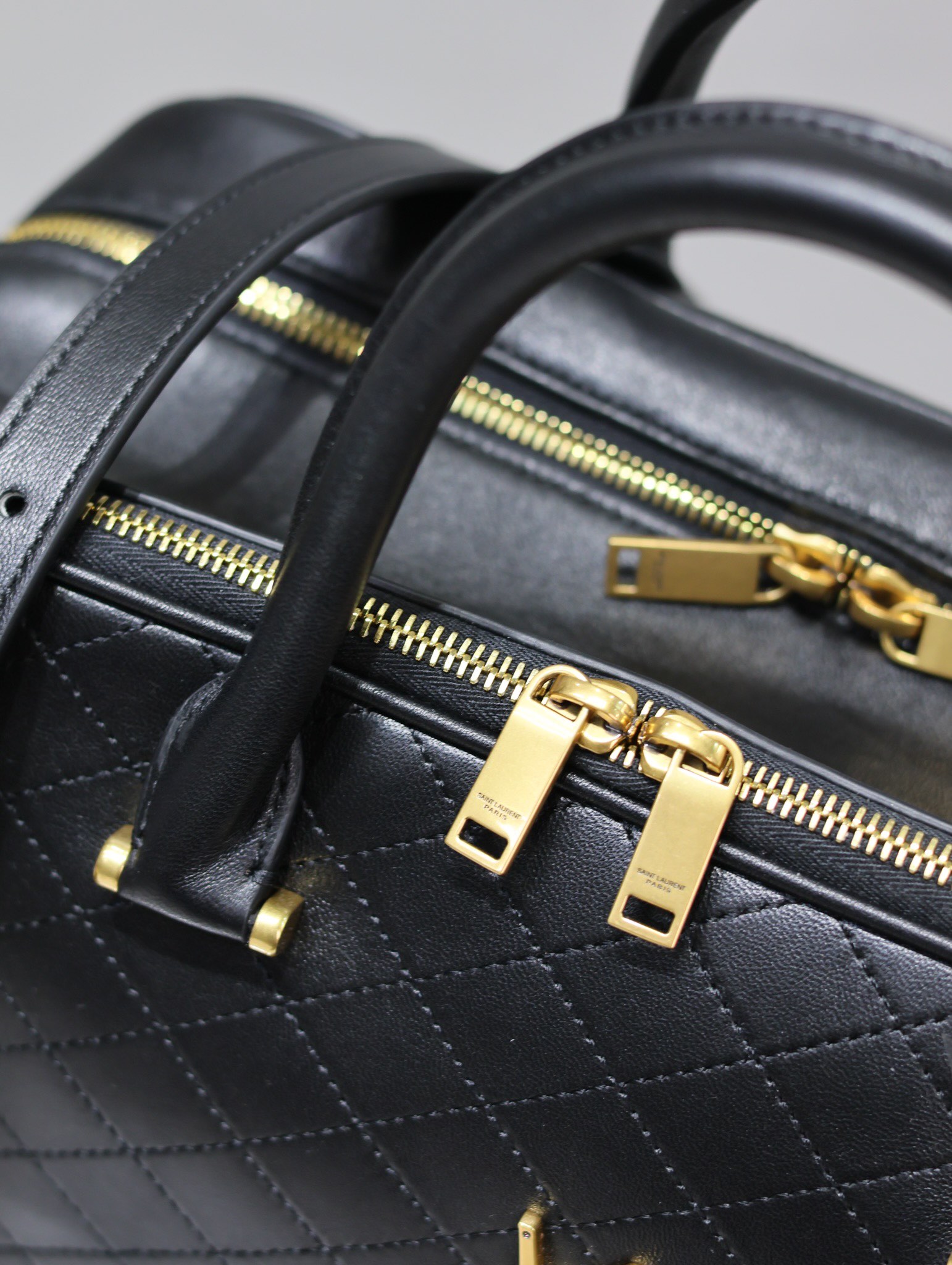 YSL【Black】 New Liya Vintage Luggage Bag｜Bowling Bag Style No.: 766785 Dimensions: 31x16x13cm