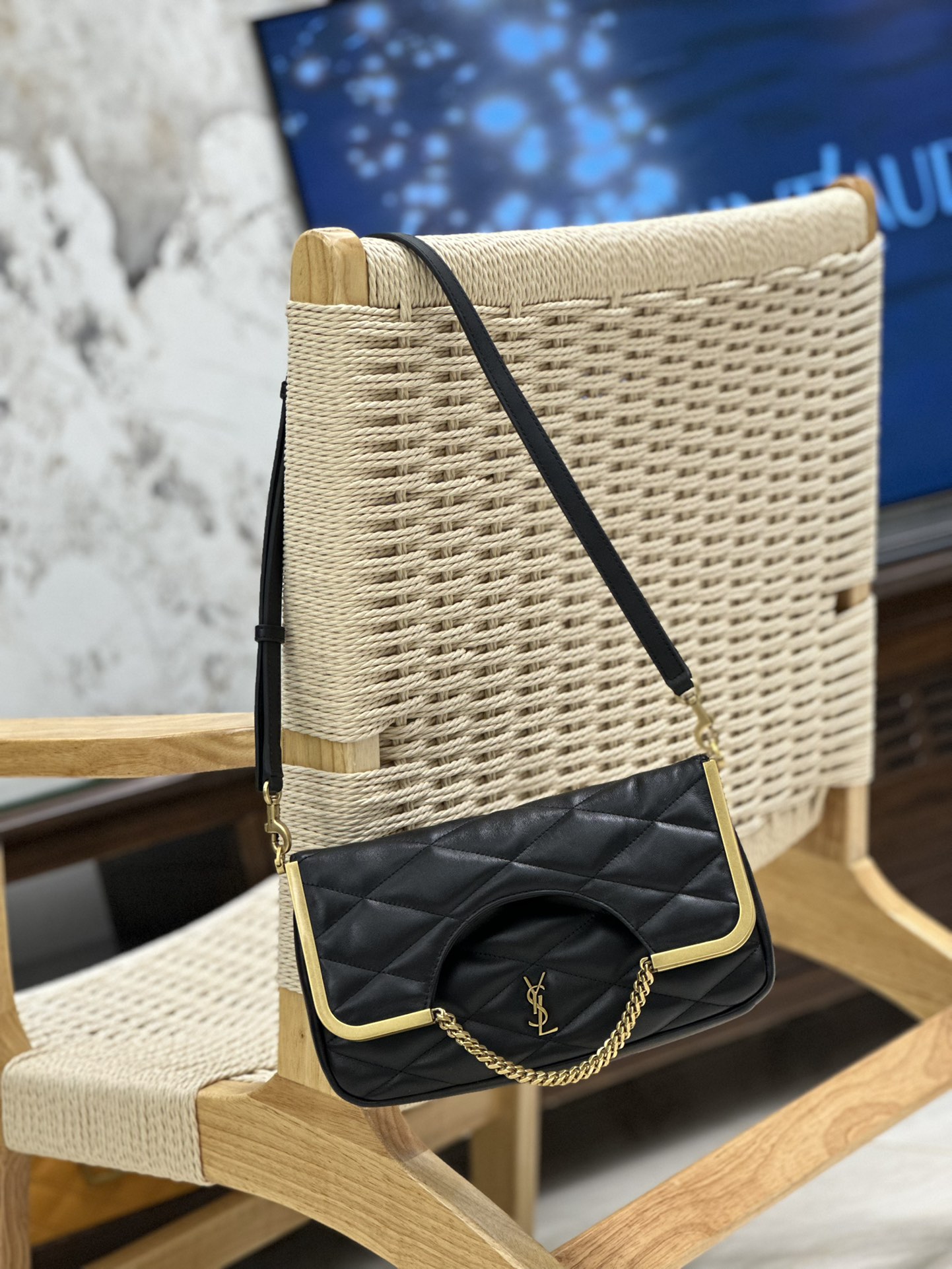 YSL   LE 87 Lambskin Metal Flap Bag Style Number: 754001 Folded Dimensions: 26x13x5cm Unfolded Dimensions: 26x26.5x5cm