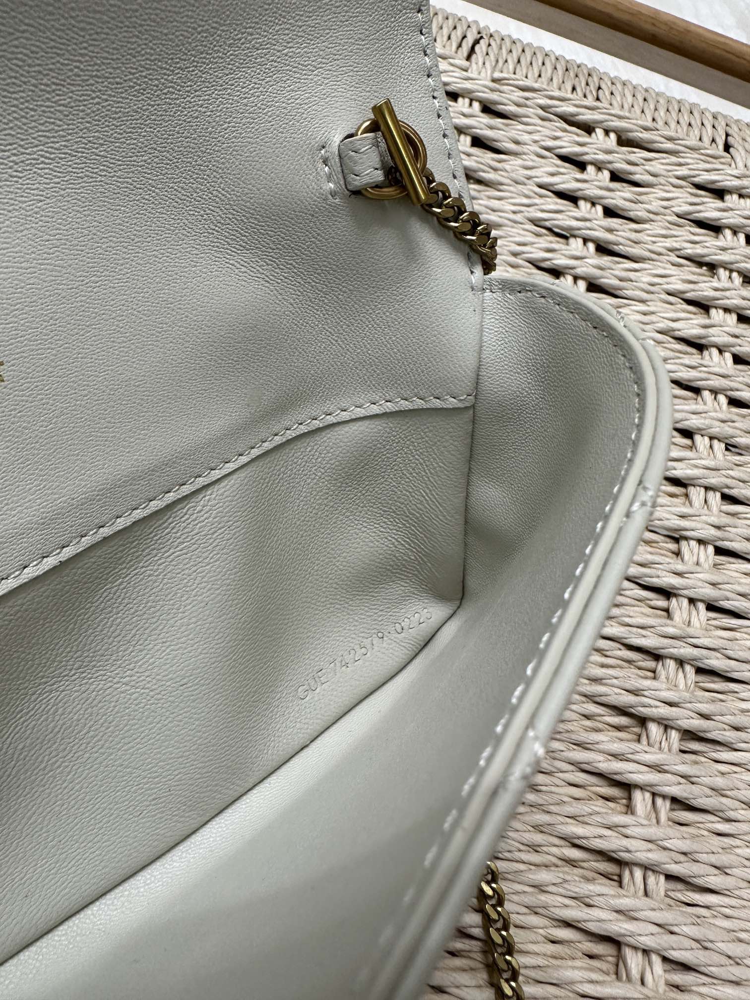 YSL Gaby Phone Case/Chain Bag Model: 742579 Dimensions: 19×10×4.5cm Shoulder Strap Length: 51cm