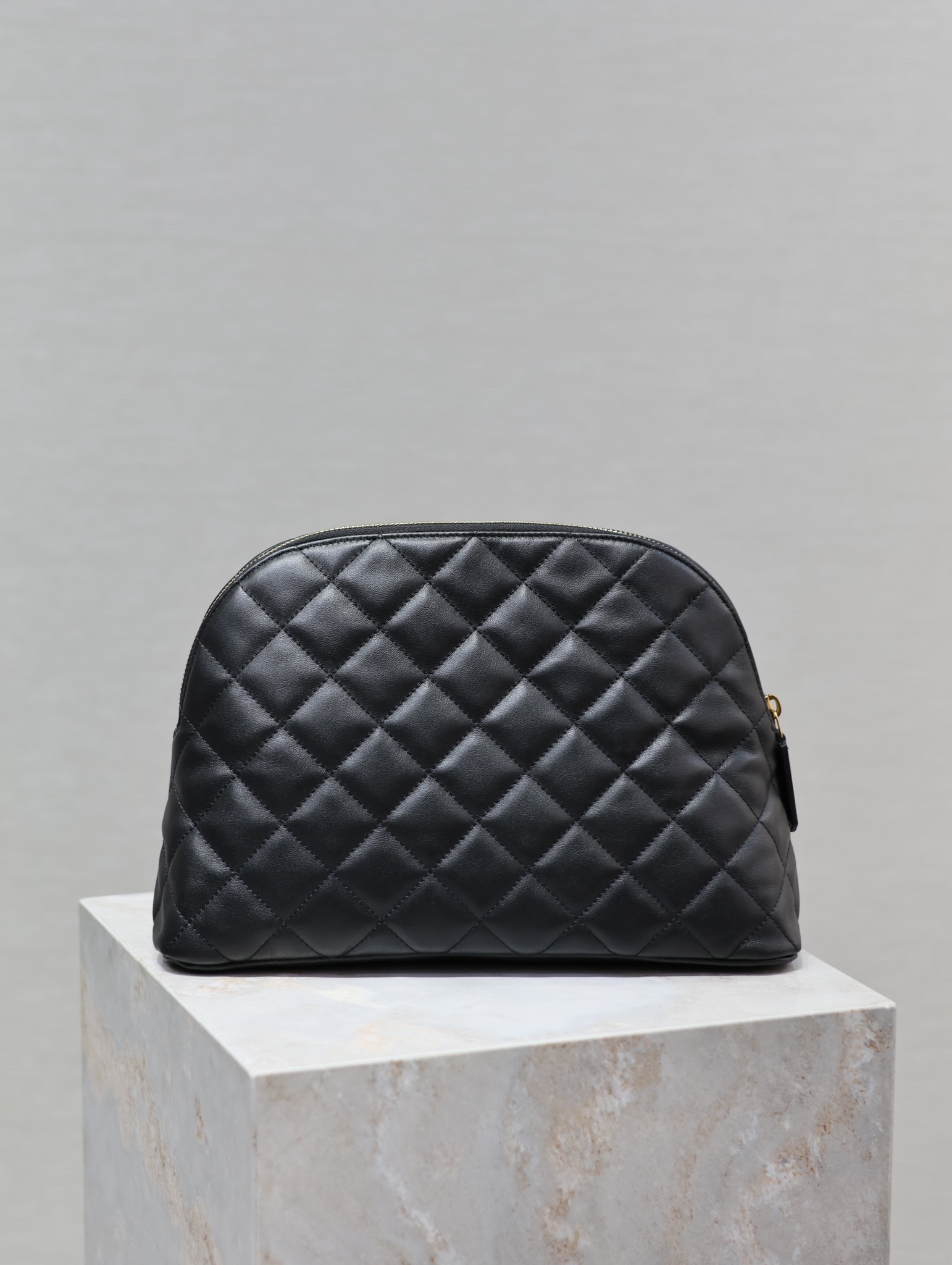 YSL Black LE CASSANDRE New Makeup Bag Style Number: 736010 Dimensions: 30×20×11cm