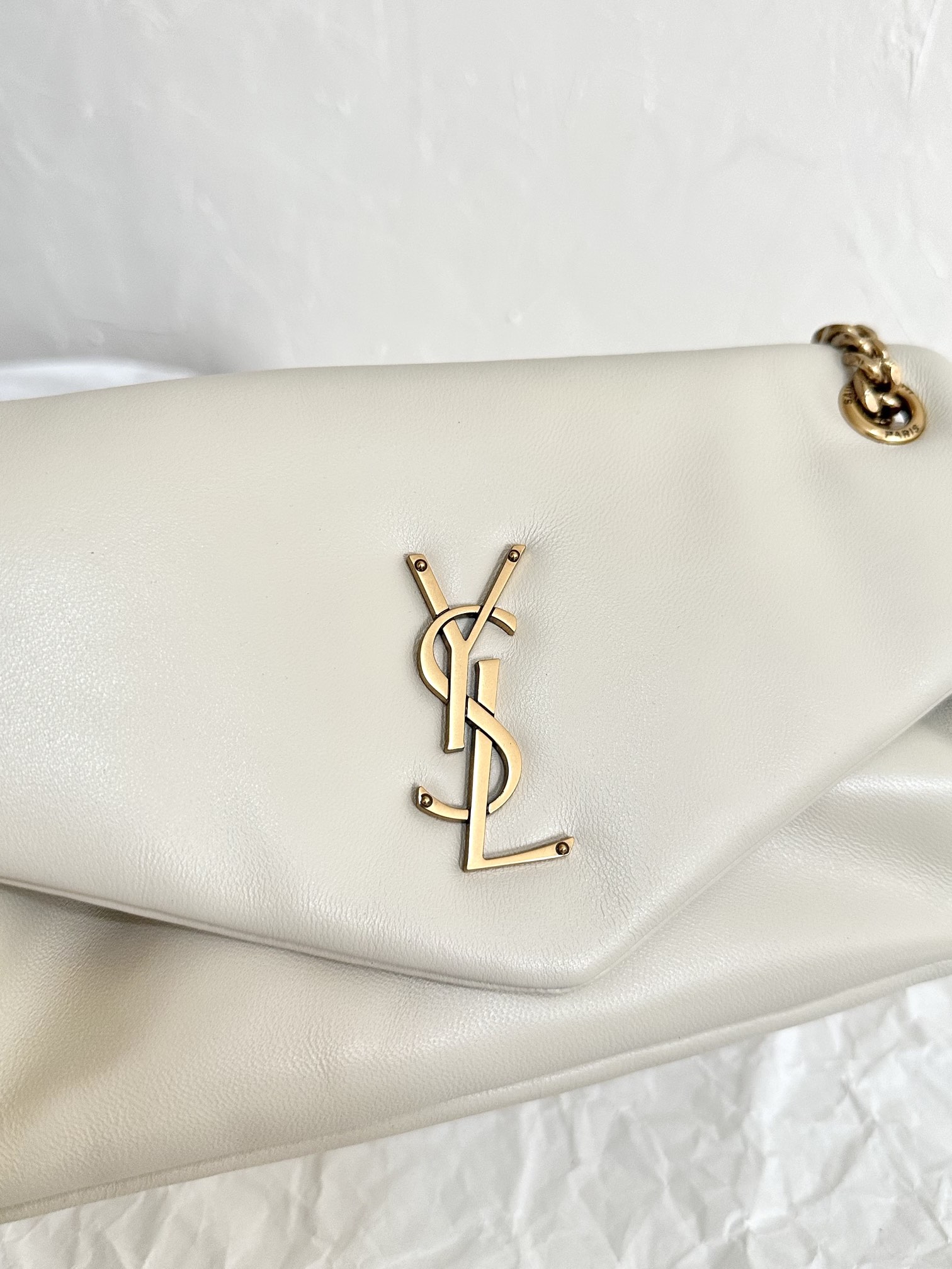YSL Calypso Lambskin Chain Shoulder Bag/Underarm Bag Platinum 734153m Dimensions: 26×14×7cm