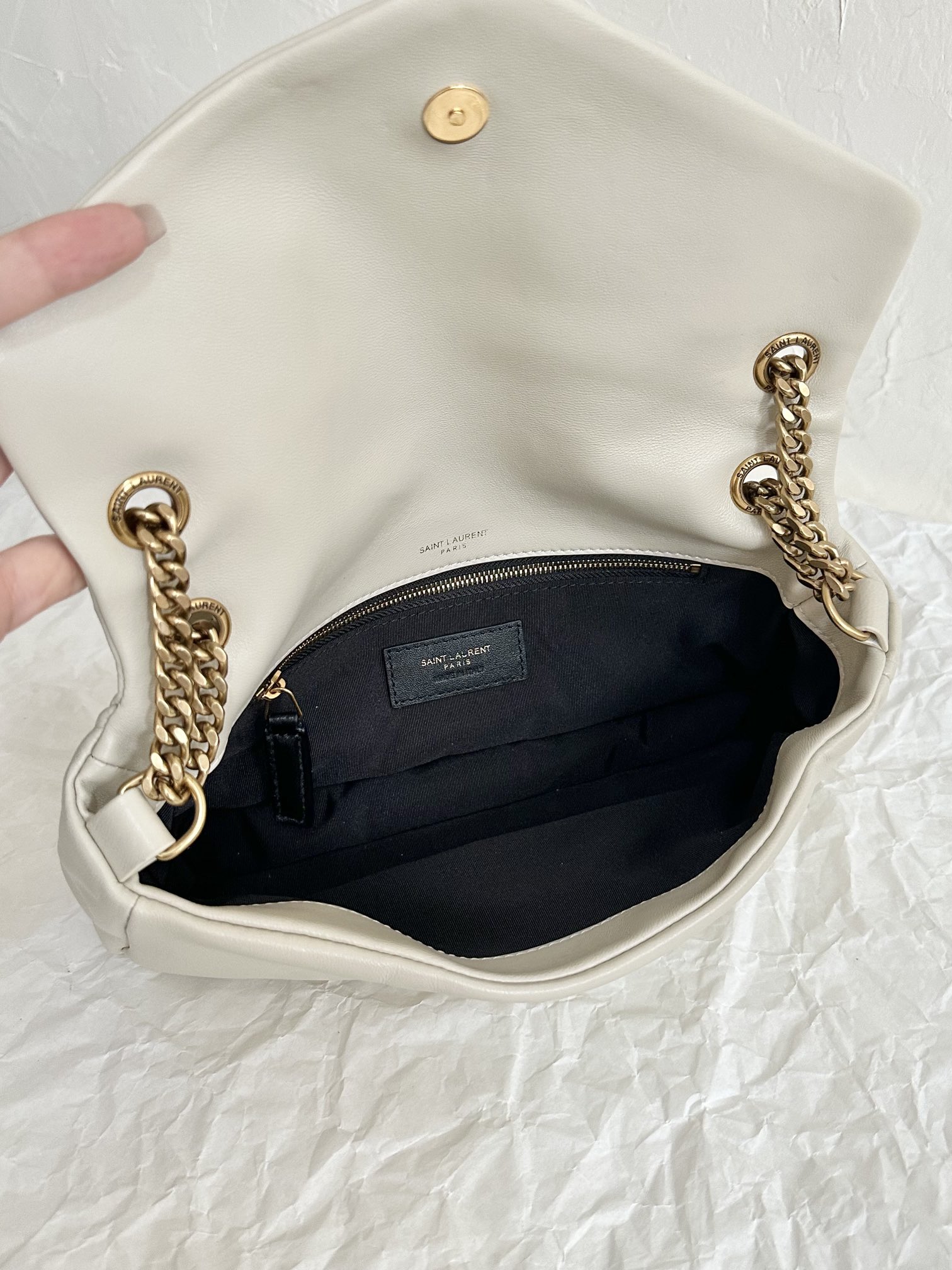 YSL Calypso Lambskin Chain Shoulder Bag/Underarm Bag Platinum 734153m Dimensions: 26×14×7cm