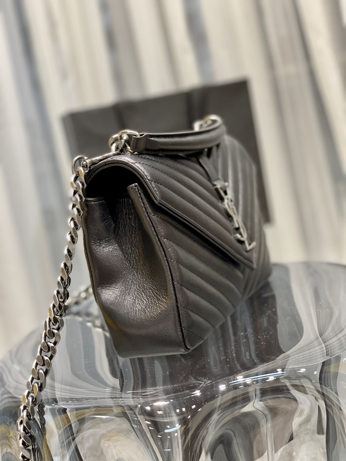 YSL   #Monogram College# Black with Silver Buckle_24cm Model: 392737 Dimensions: 24x17x6cm