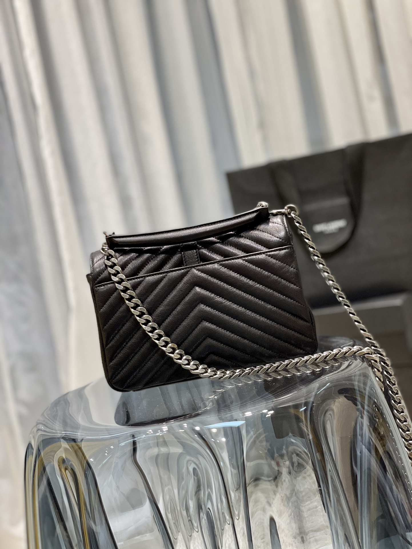 YSL   #Monogram College# Black with Silver Buckle_24cm Model: 392737 Dimensions: 24x17x6cm