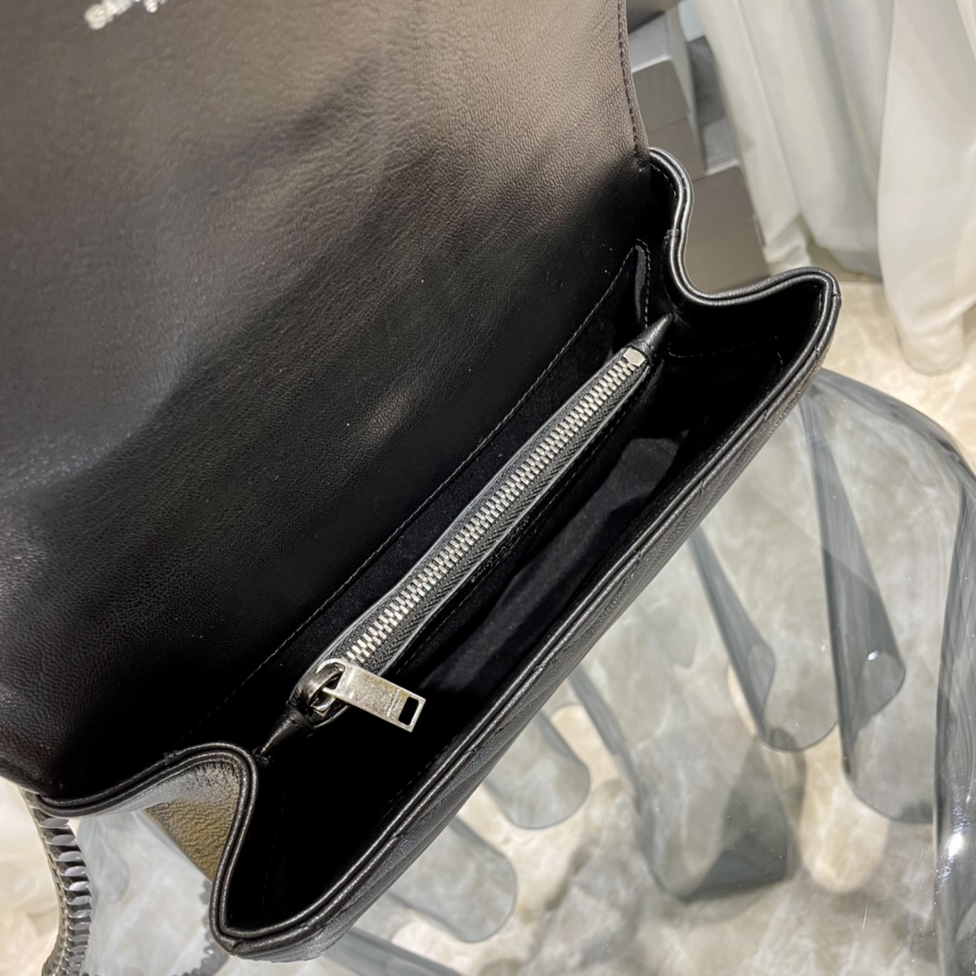 YSL   #Monogram College# Black with Silver Buckle_24cm Model: 392737 Dimensions: 24x17x6cm
