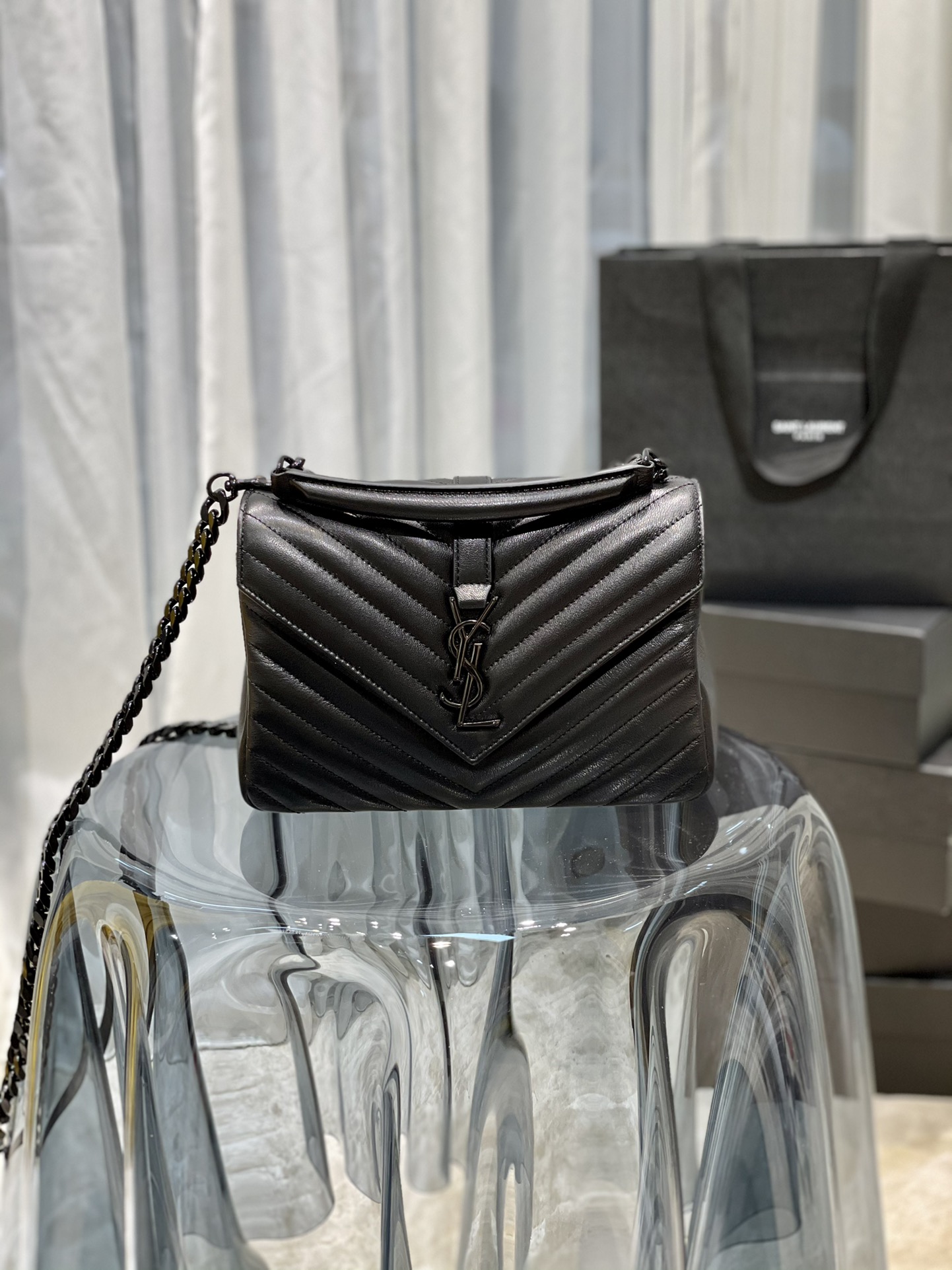 YSL #Monogram College Black with black buckle_24cm Model: 392737 Dimensions: 24x17x6cm