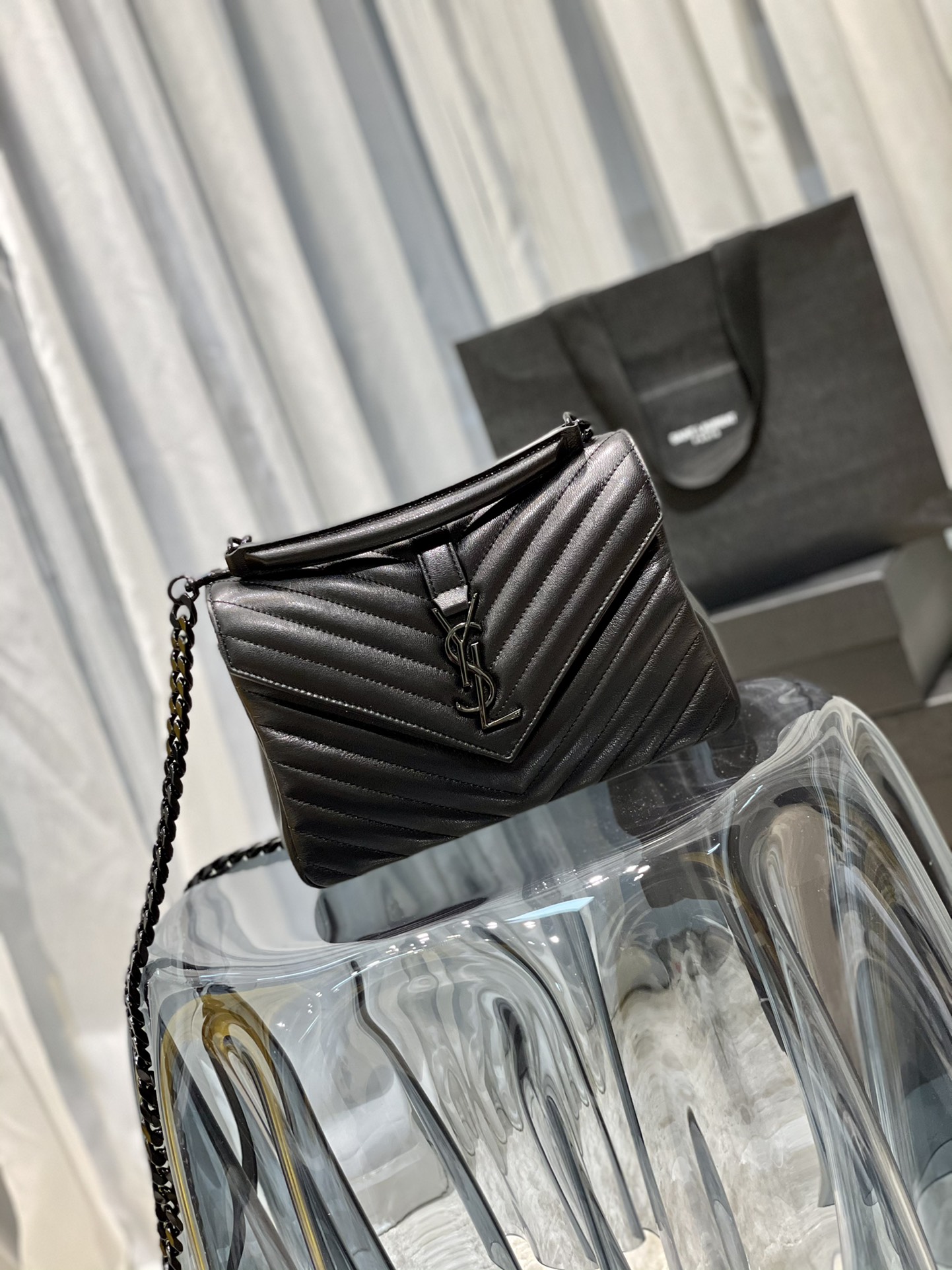 YSL #Monogram College Black with black buckle_24cm Model: 392737 Dimensions: 24x17x6cm