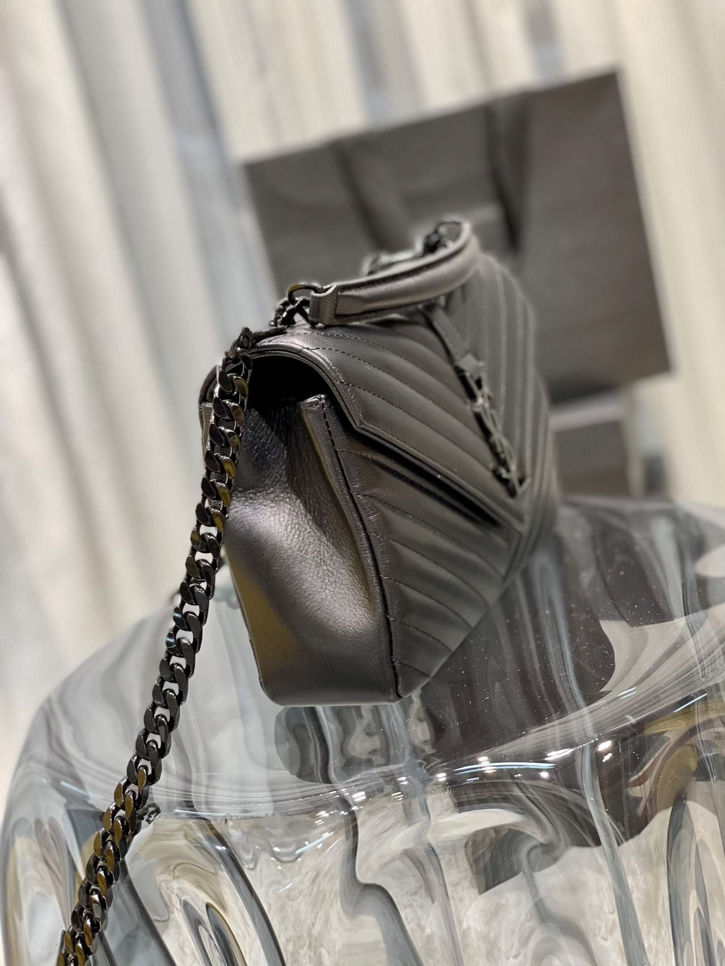 YSL #Monogram College Black with black buckle_24cm Model: 392737 Dimensions: 24x17x6cm